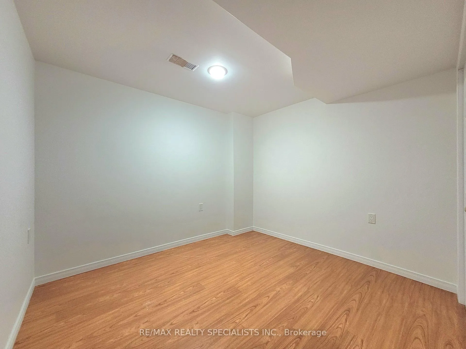 Photo 14 of Unit basement, 24 Blazing Star Drive, Brampton, Sandringham-Wellington — HOMEH