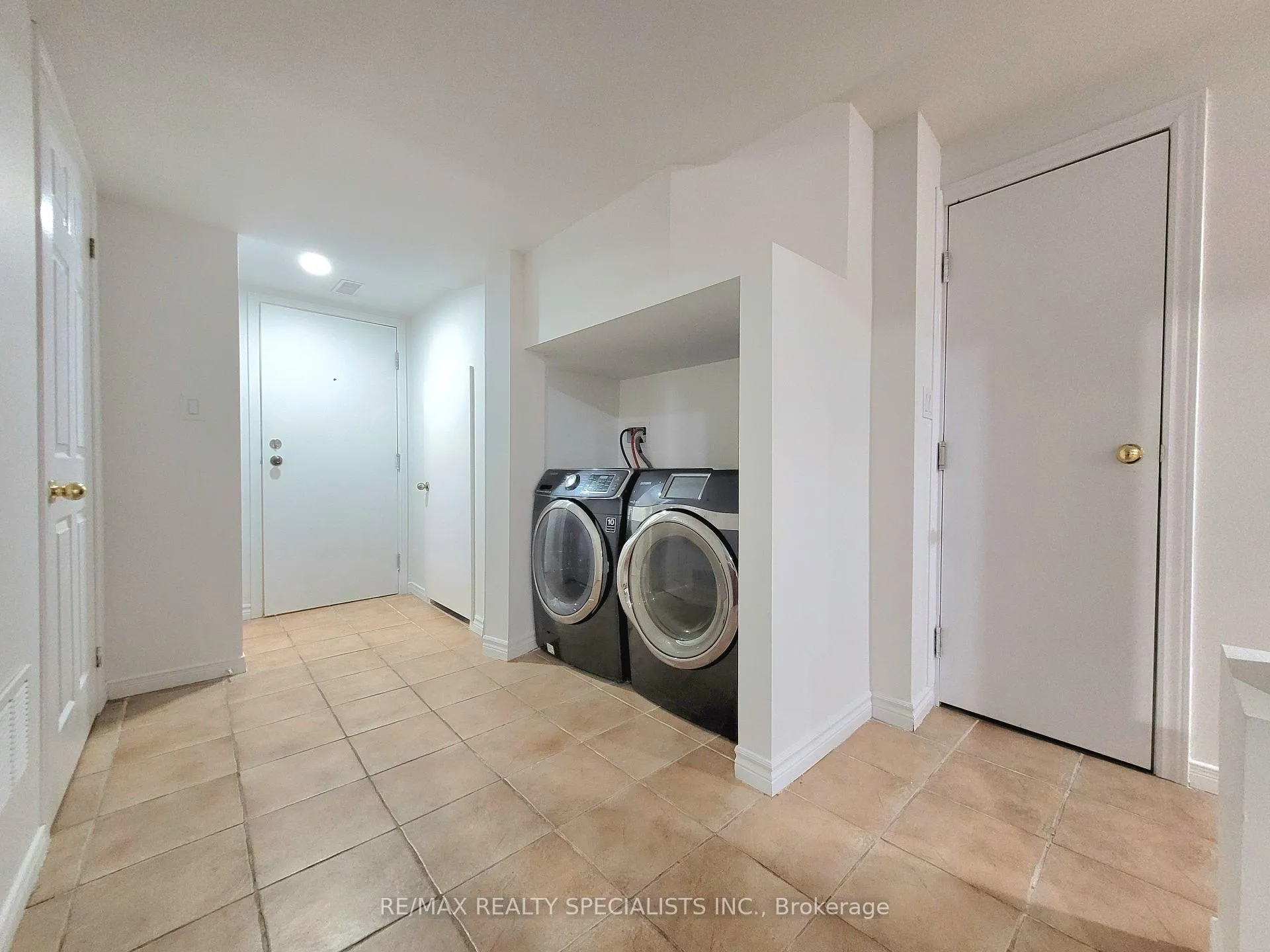 Photo 19 of Unit basement, 24 Blazing Star Drive, Brampton, Sandringham-Wellington — HOMEH