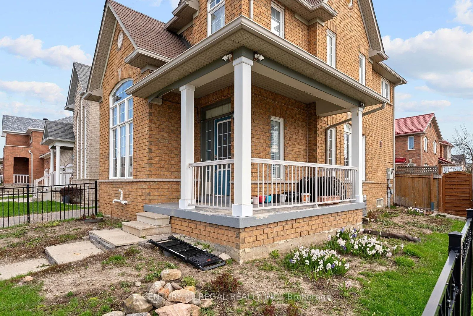 Photo 3 of 664 Fred Mclaren Boulevard, Markham, Wismer — HOMEH