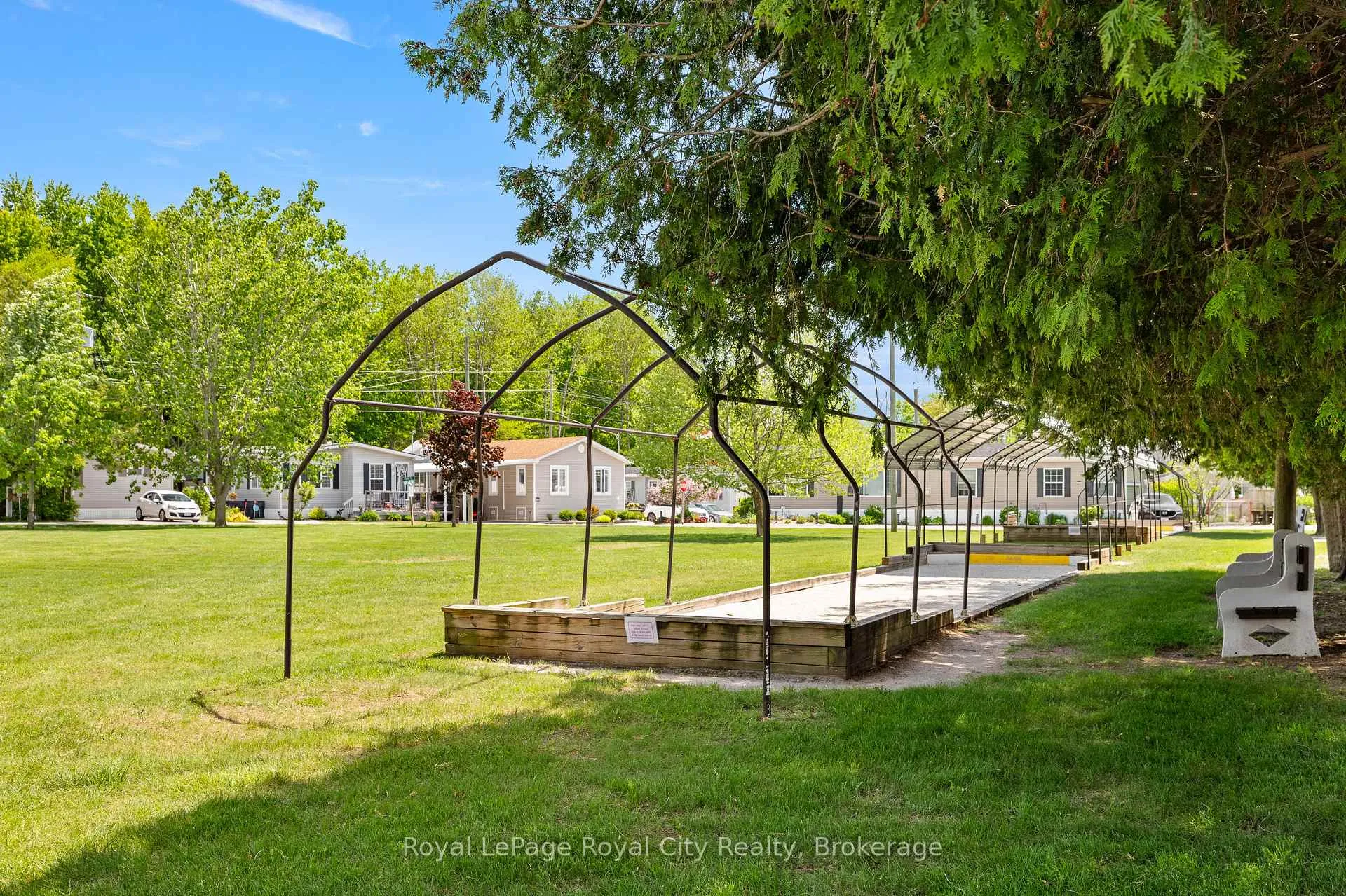 Photo 36 of 2 Pavilion Road, Kitchener, Mill Courtland Woodside Park — HOMEH