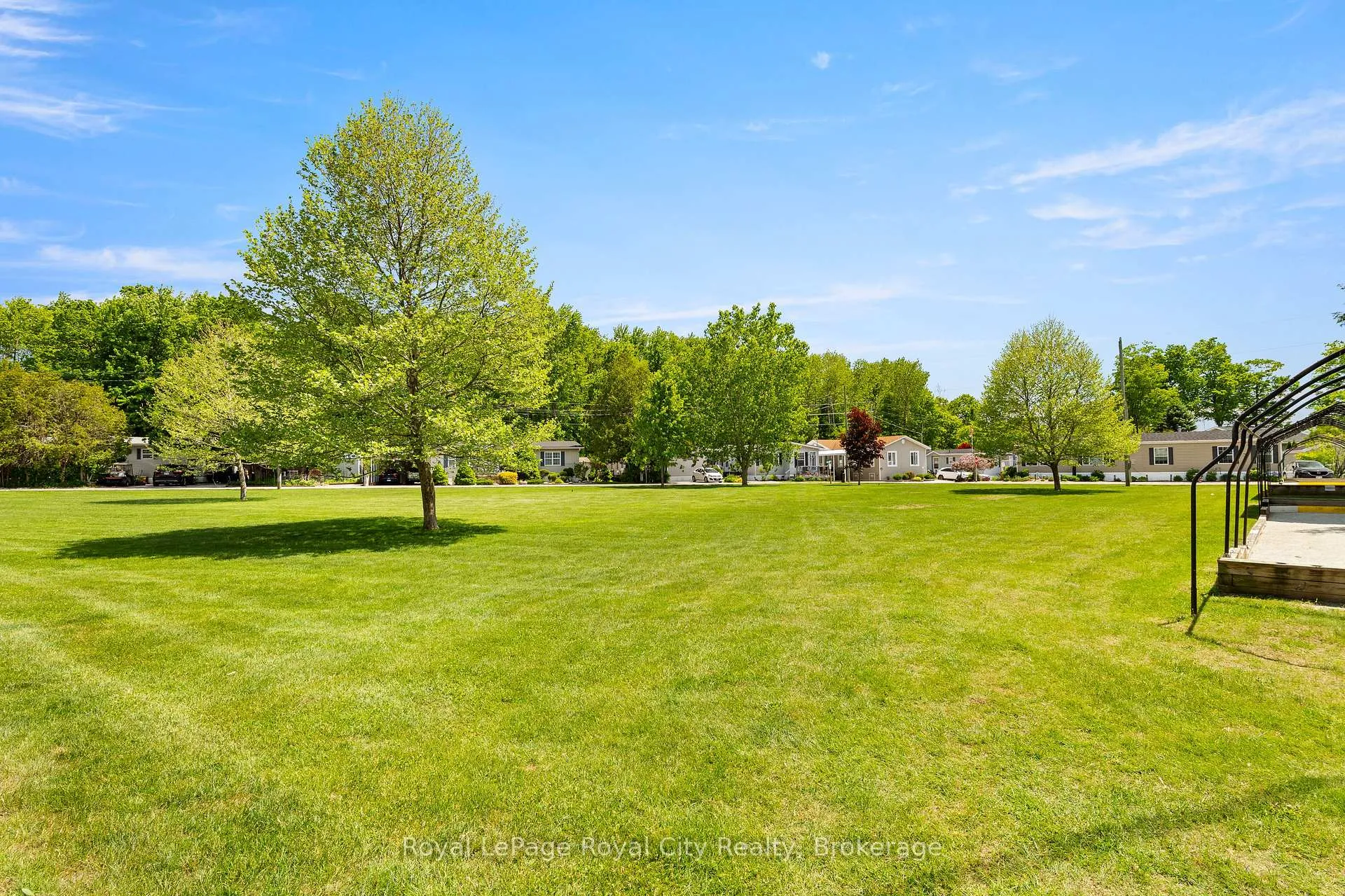 Photo 37 of 2 Pavilion Road, Kitchener, Mill Courtland Woodside Park — HOMEH