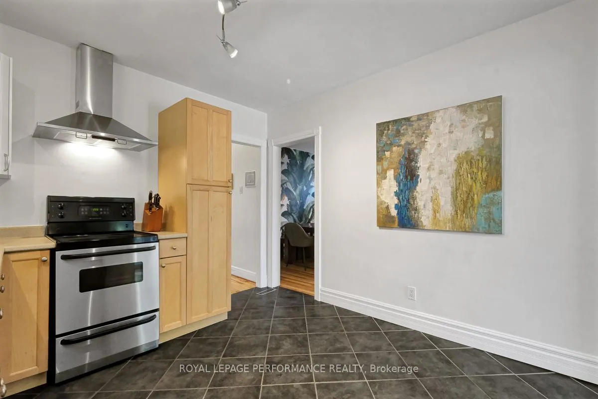 Photo 15 of 122 Vachon Avenue, Ottawa, Vanier — HOMEH