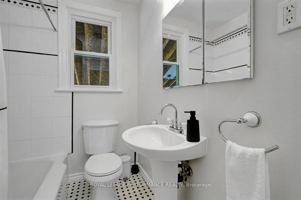 Photo 20 of 122 Vachon Avenue, Ottawa, Vanier — HOMEH