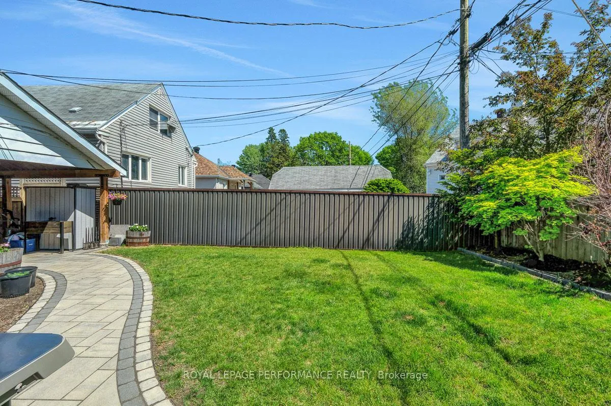 Photo 36 of 122 Vachon Avenue, Ottawa, Vanier — HOMEH