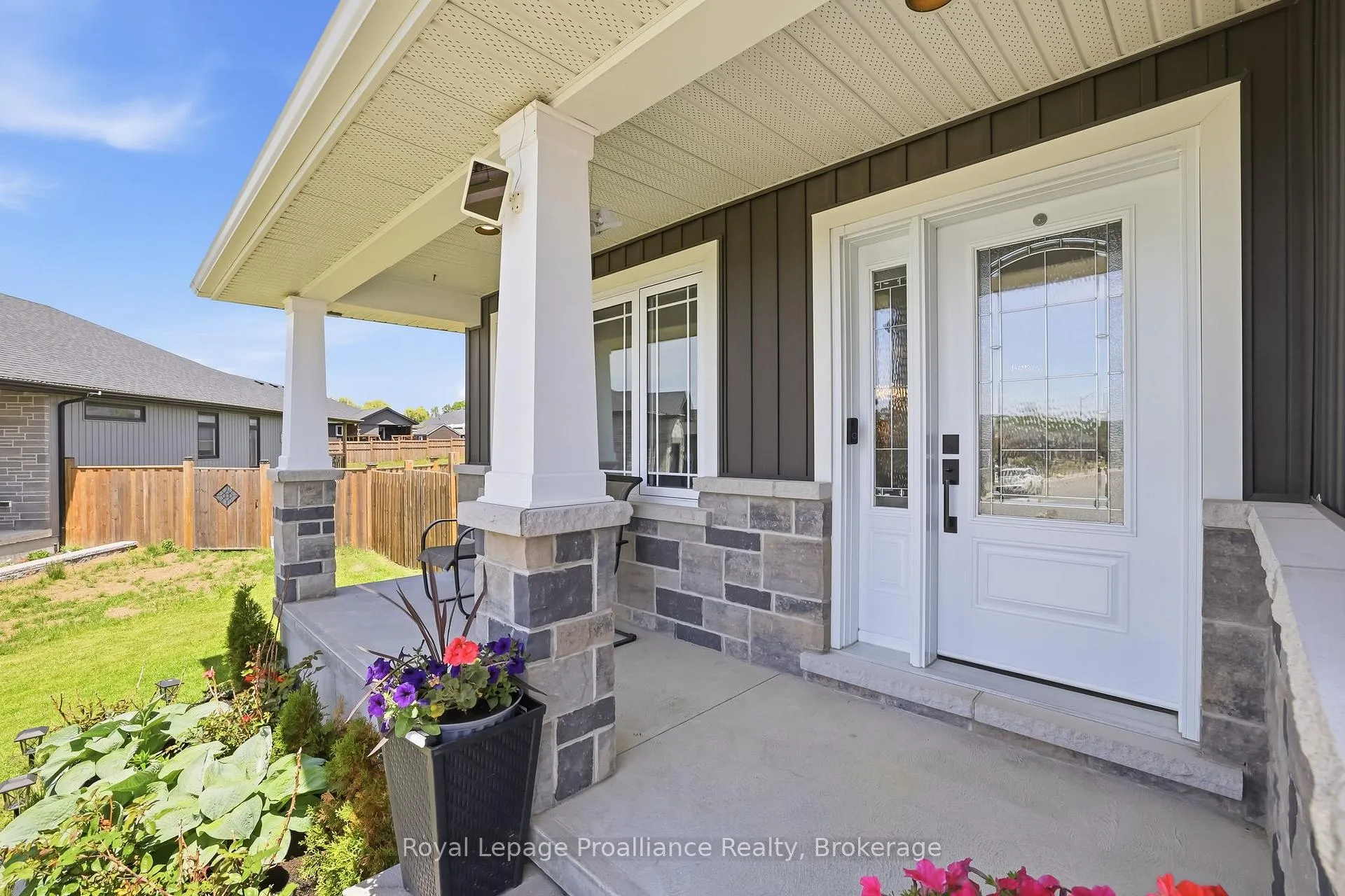 Photo 4 of 31 Gavin Crescent, Quinte West, Murray Ward — HOMEH