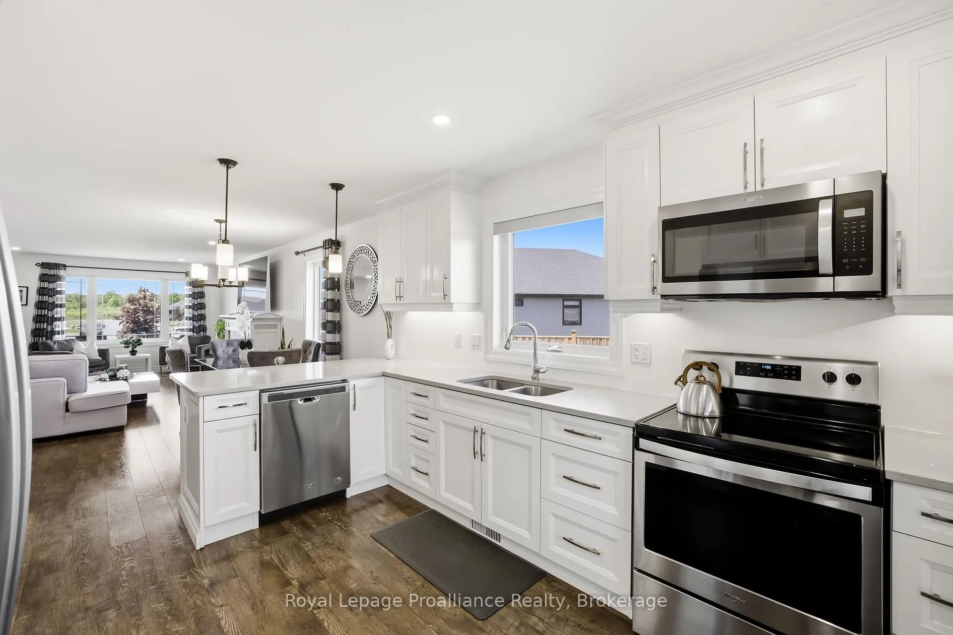 Photo 17 of 31 Gavin Crescent, Quinte West, Murray Ward — HOMEH