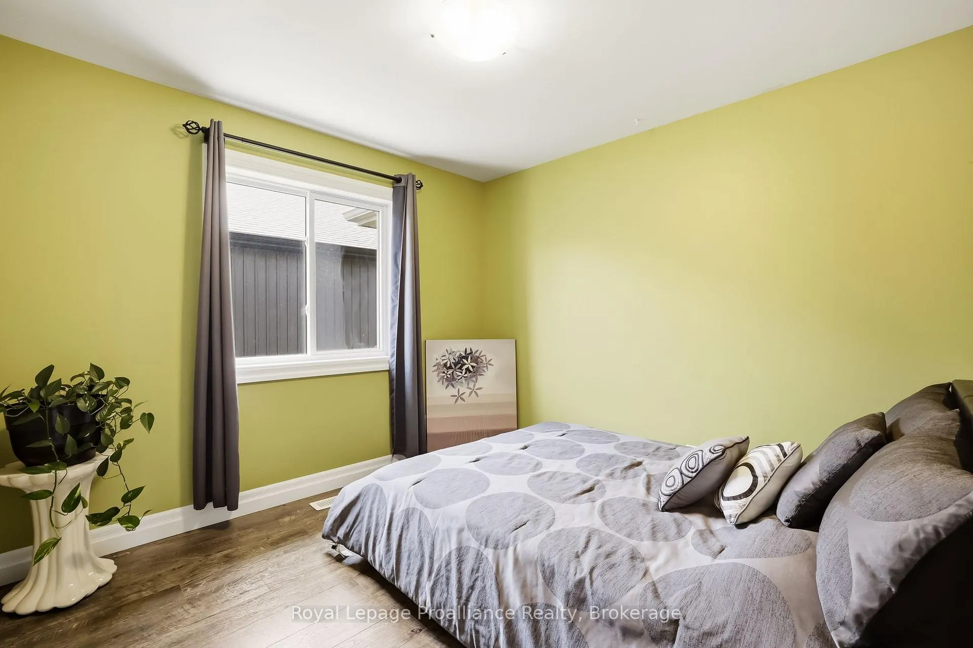 Photo 23 of 31 Gavin Crescent, Quinte West, Murray Ward — HOMEH