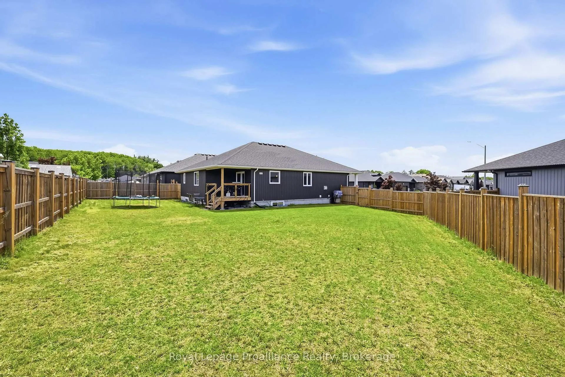 Photo 43 of 31 Gavin Crescent, Quinte West, Murray Ward — HOMEH