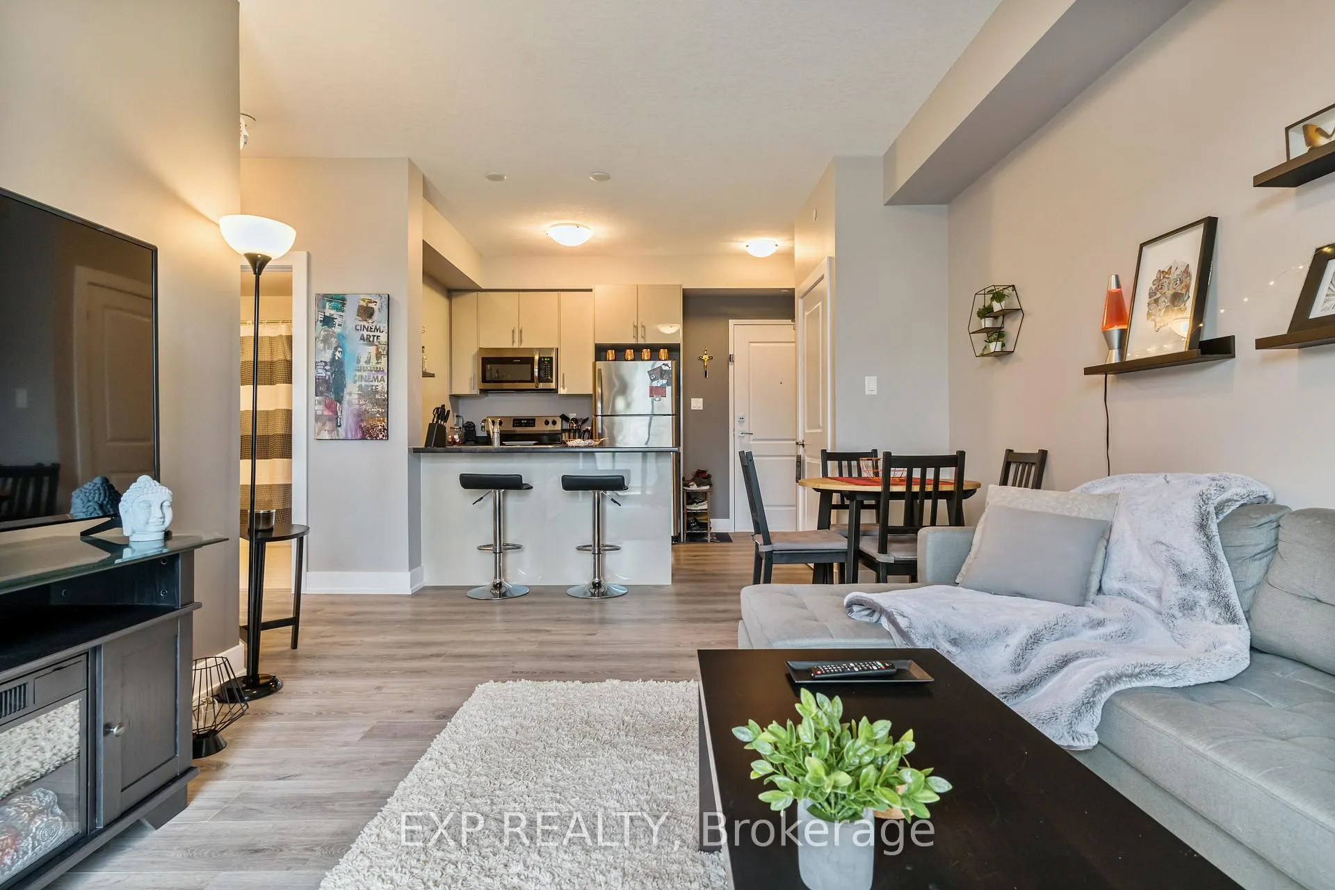 Photo 8 of Unit 217, 125 Shoreview Place, Hamilton, Stoney Creek — HOMEH