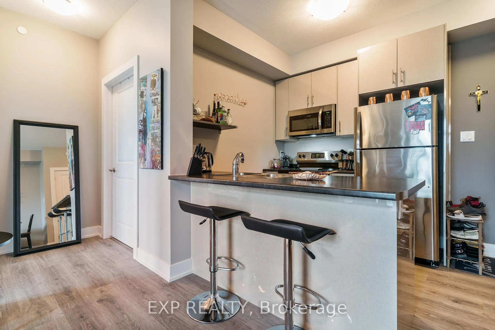 Photo 15 of Unit 217, 125 Shoreview Place, Hamilton, Stoney Creek — HOMEH