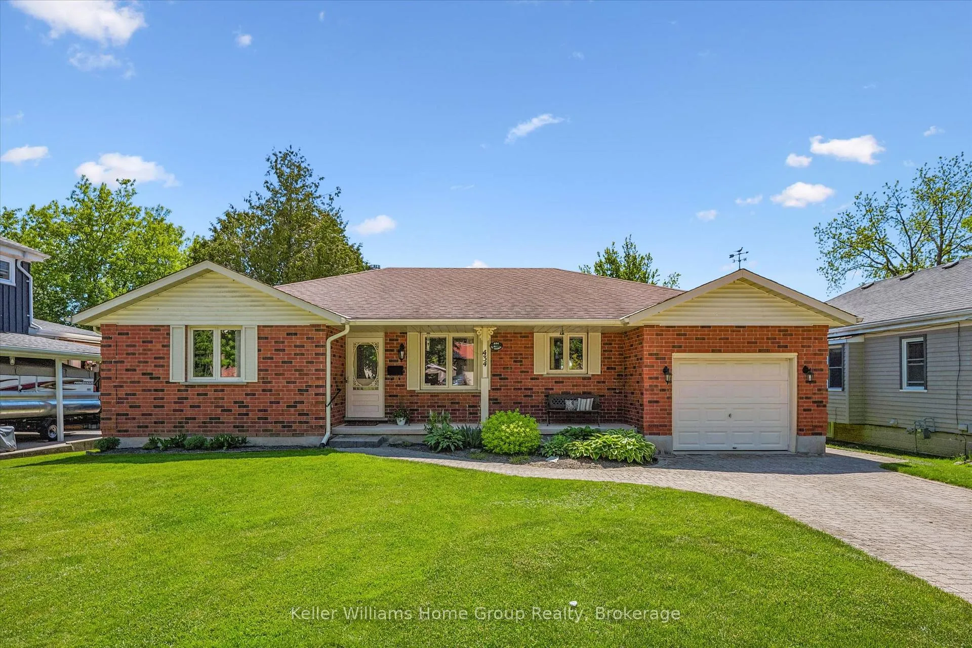 Photo 1 of 434 St George Street E, Centre Wellington, Fergus — HOMEH