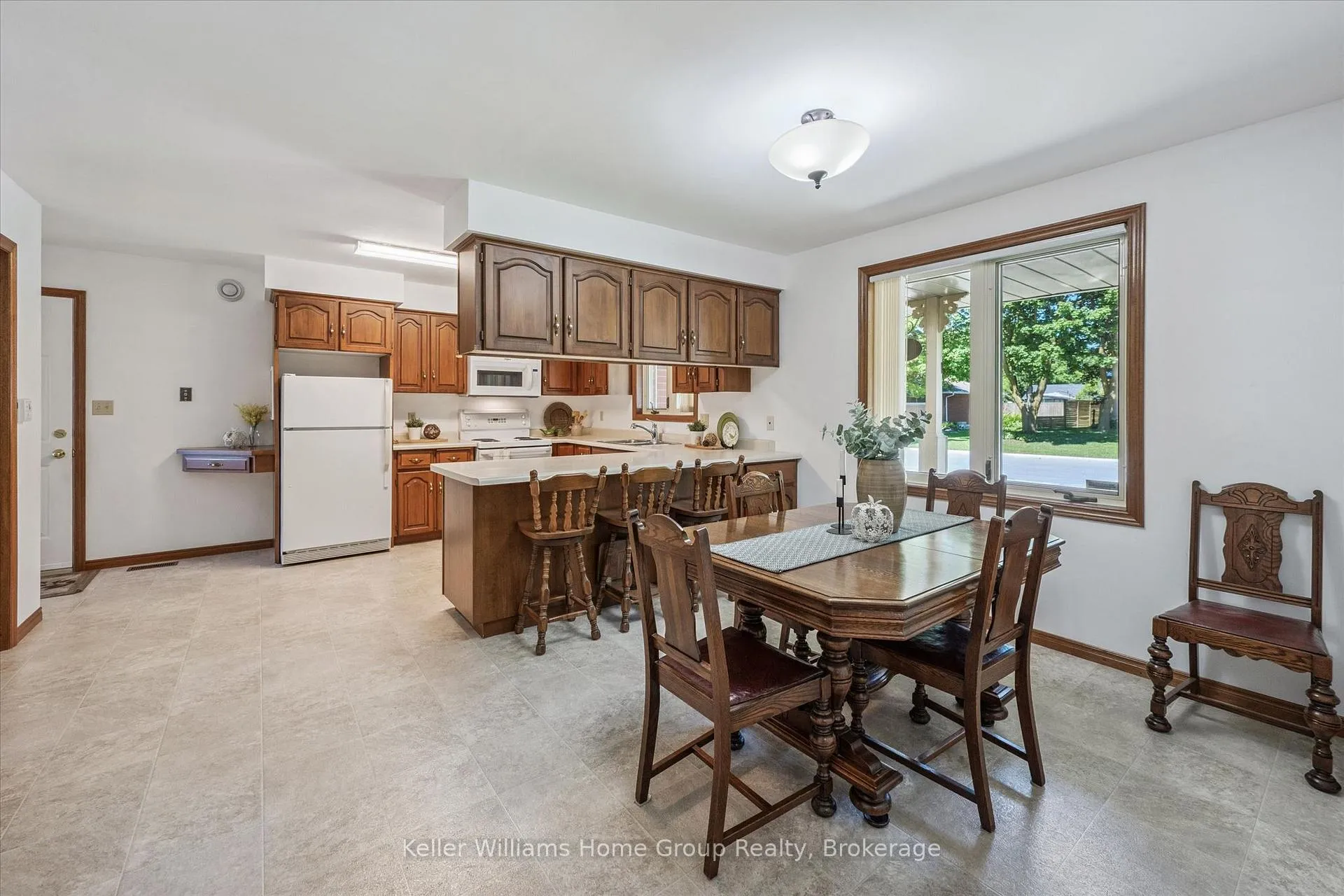 Photo 12 of 434 St George Street E, Centre Wellington, Fergus — HOMEH