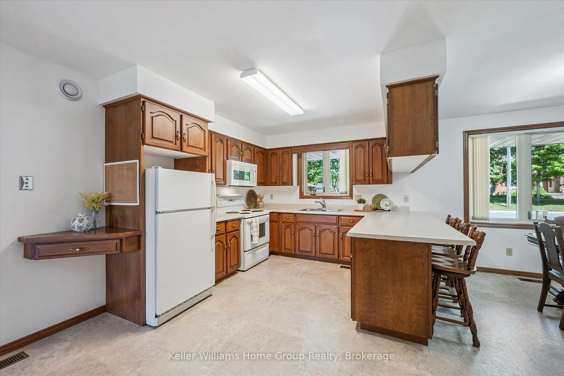 Photo 13 of 434 St George Street E, Centre Wellington, Fergus — HOMEH