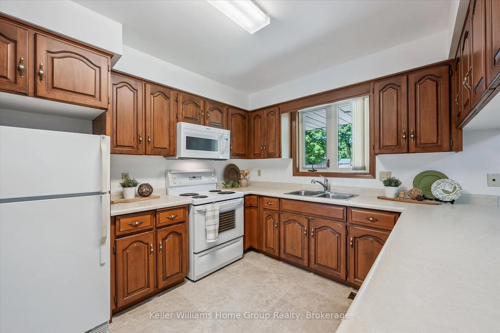 Photo 14 of 434 St George Street E, Centre Wellington, Fergus — HOMEH