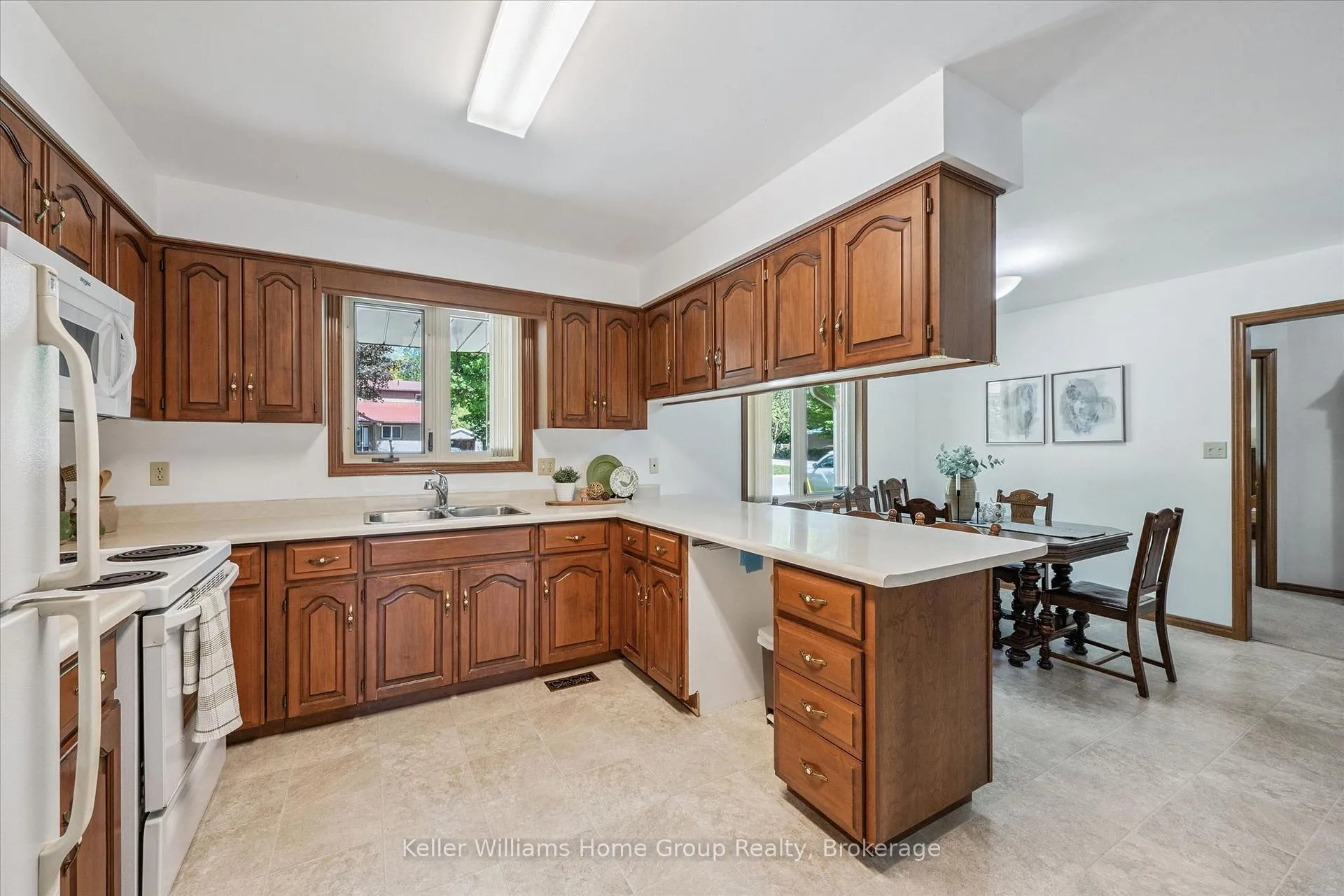 Photo 16 of 434 St George Street E, Centre Wellington, Fergus — HOMEH