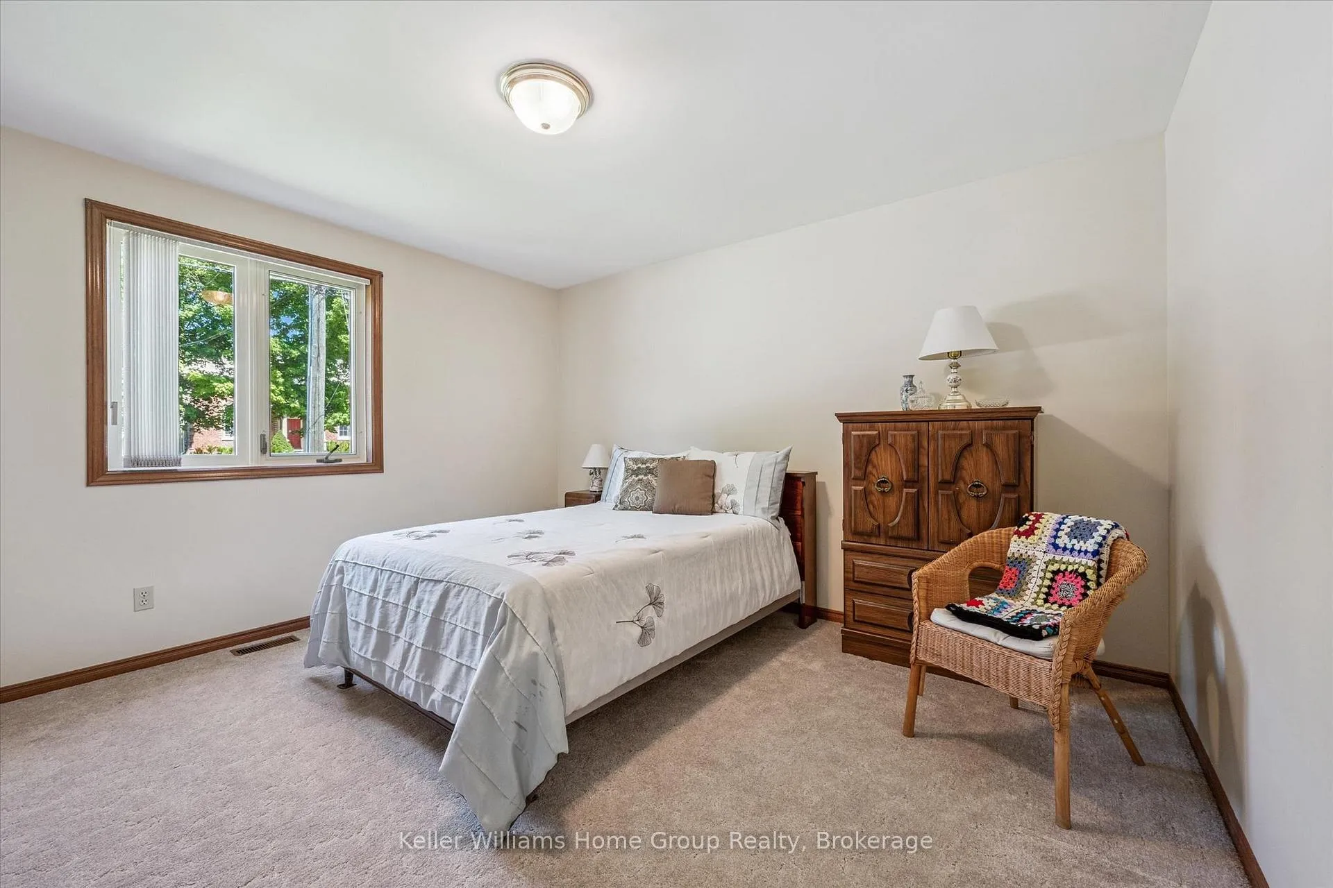 Photo 23 of 434 St George Street E, Centre Wellington, Fergus — HOMEH