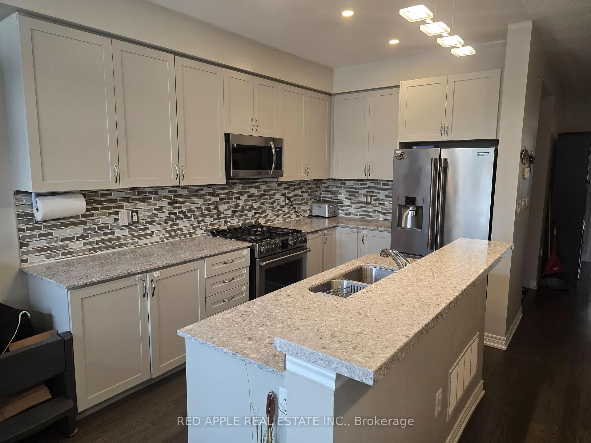 Photo 2 of 123 Morra Avenue, Caledon, Bolton East — HOMEH