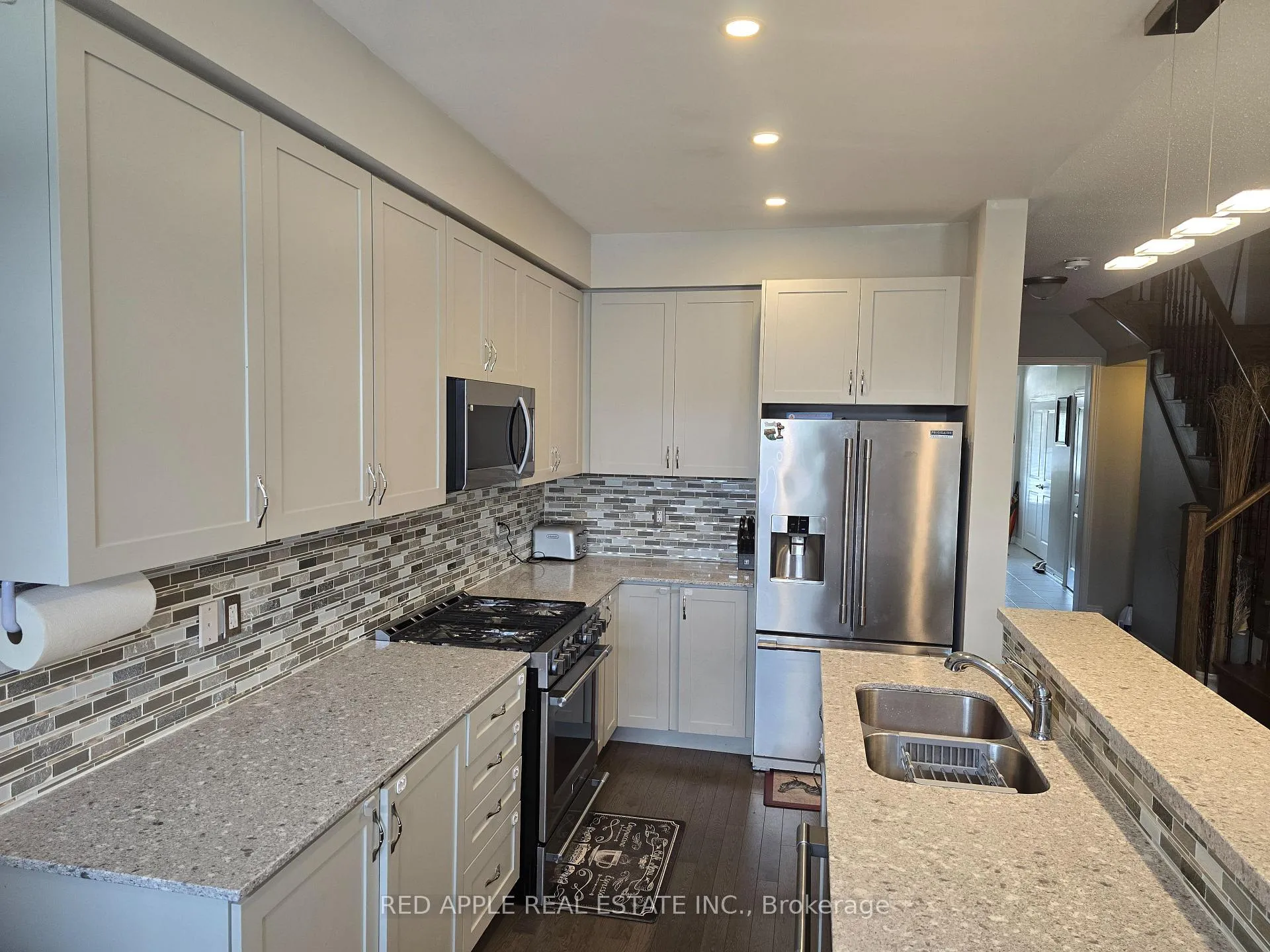 Photo 3 of 123 Morra Avenue, Caledon, Bolton East — HOMEH