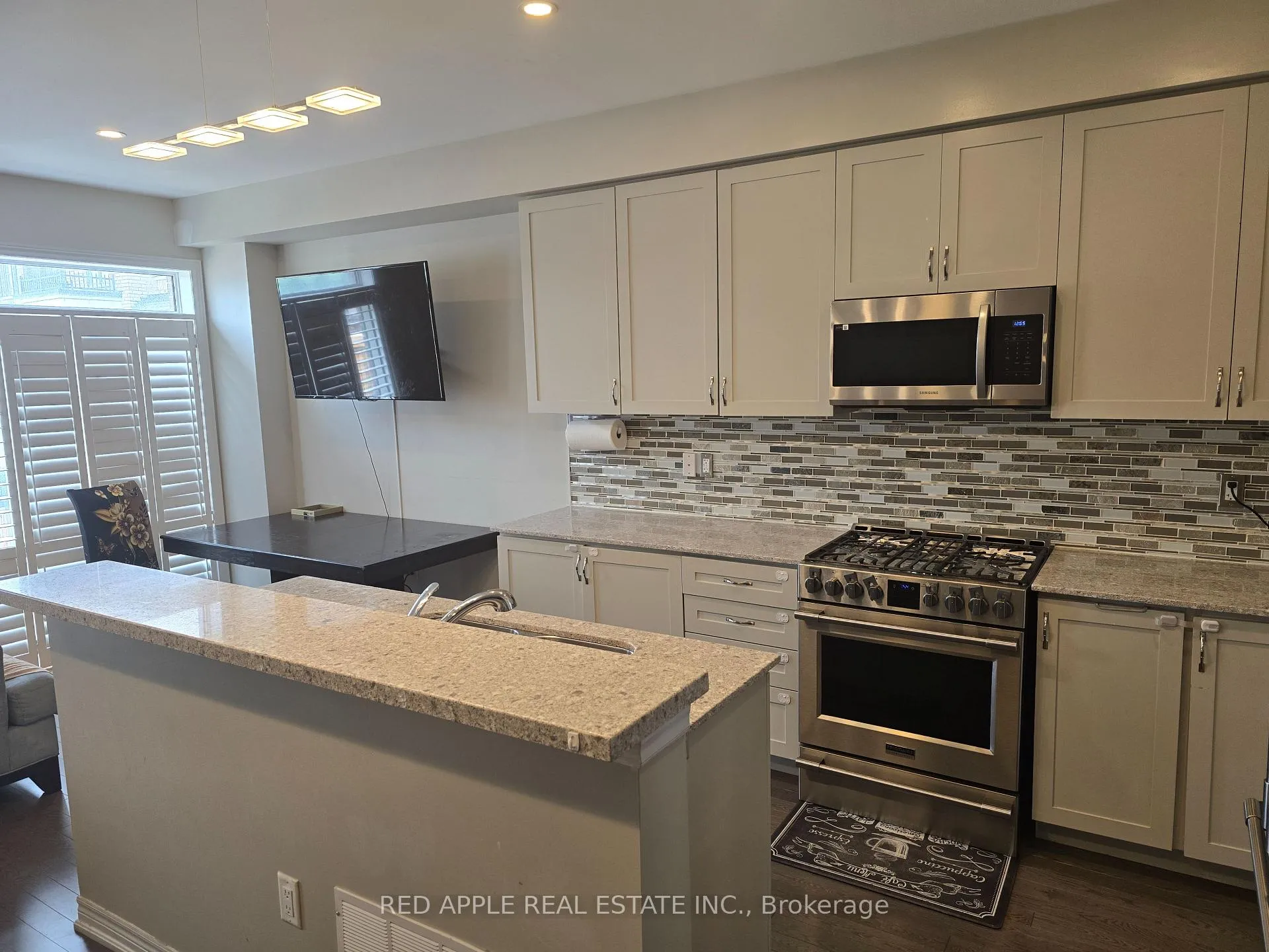 Photo 5 of 123 Morra Avenue, Caledon, Bolton East — HOMEH