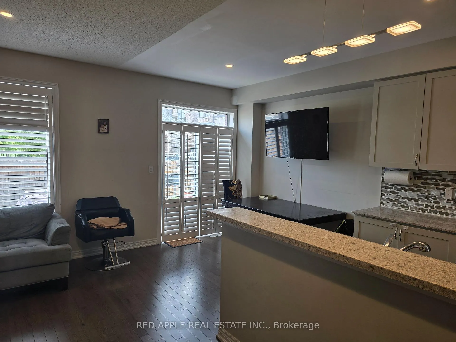 Photo 10 of 123 Morra Avenue, Caledon, Bolton East — HOMEH