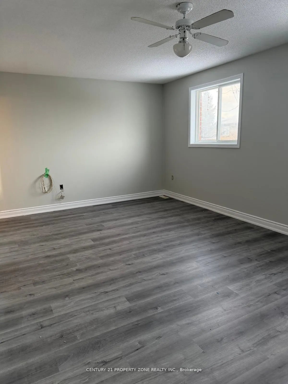 Photo 5 of 42 Patrick Drive, Barrie, Painswick South — HOMEH