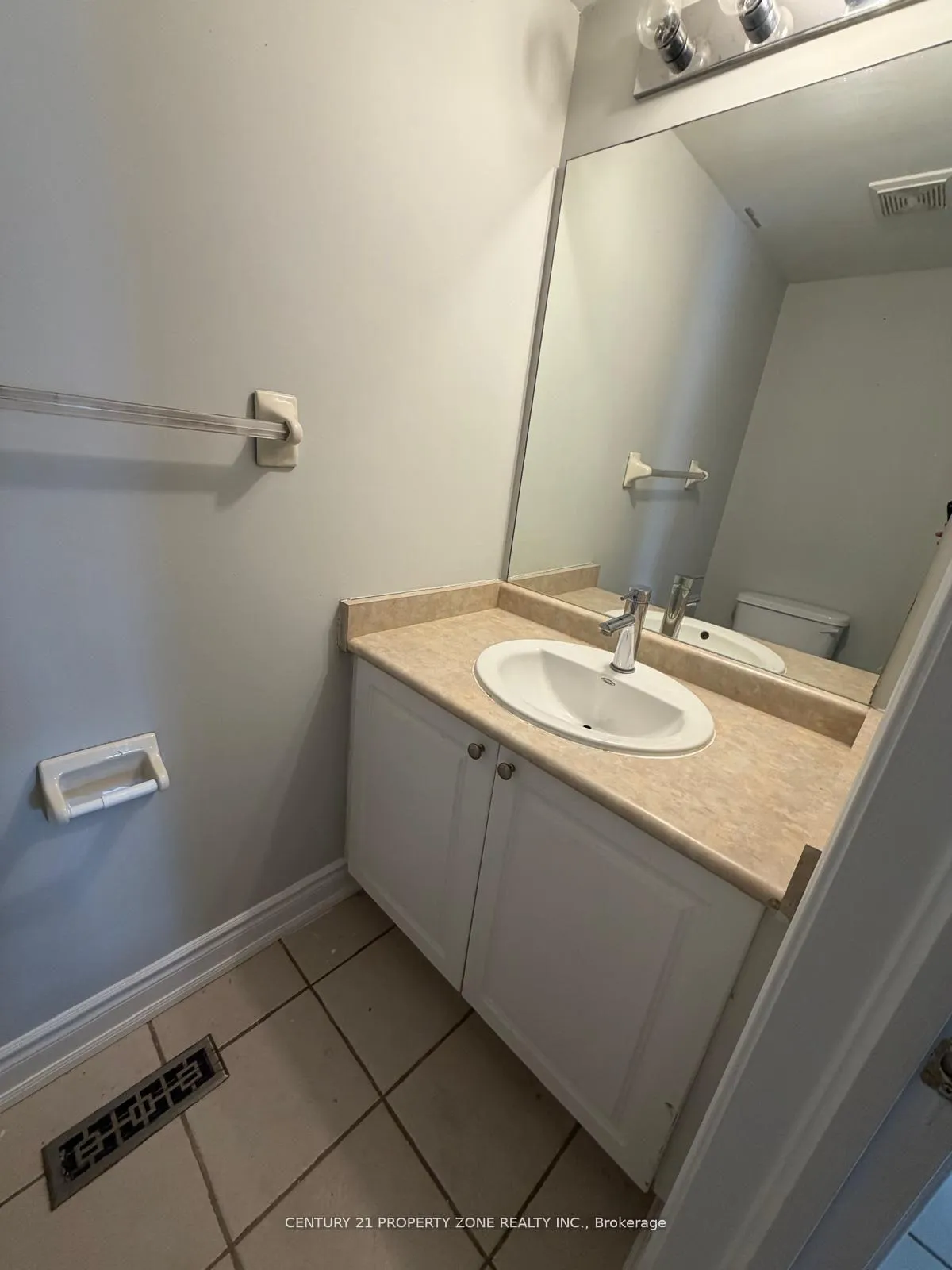 Photo 6 of 42 Patrick Drive, Barrie, Painswick South — HOMEH