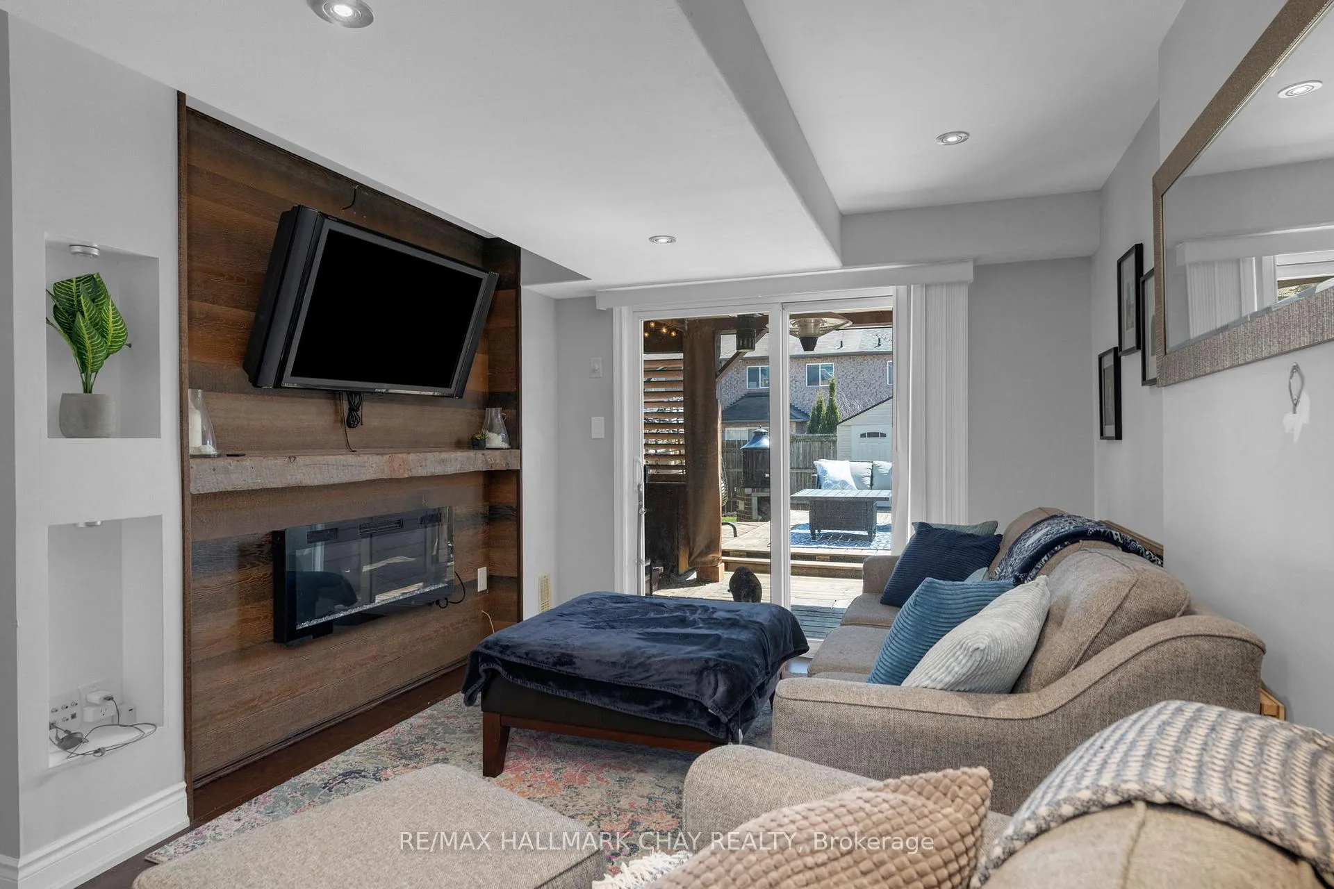 Photo 12 of 1403 Benson Street, Innisfil, Alcona — HOMEH