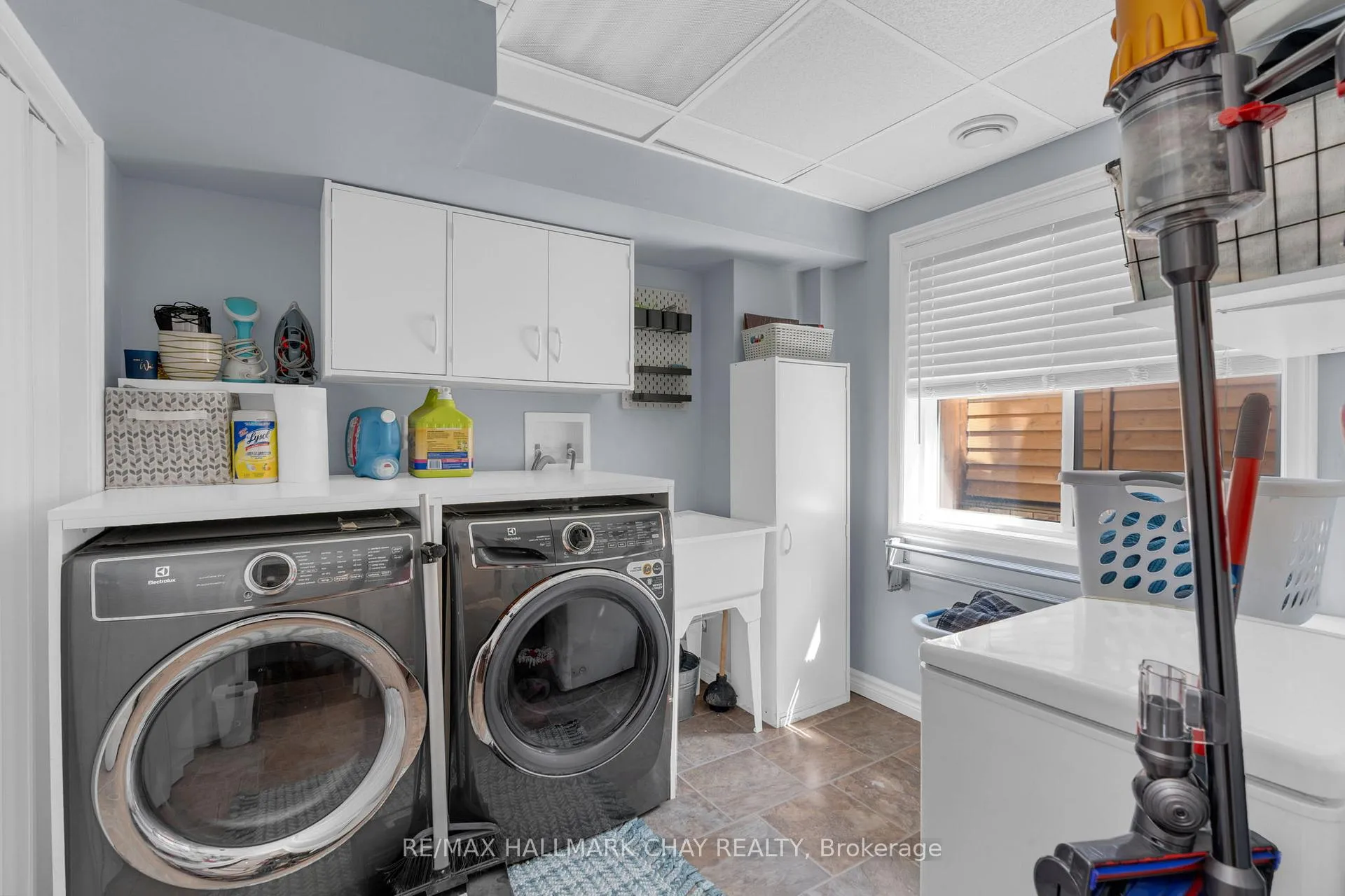 Photo 15 of 1403 Benson Street, Innisfil, Alcona — HOMEH