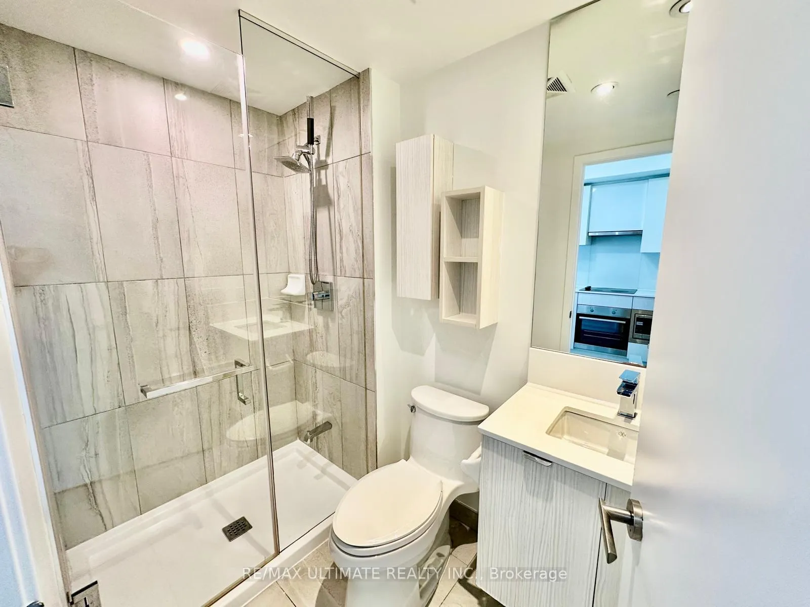 Photo 10 of Unit 1211, 195 Redpath Avenue, Toronto, Mount Pleasant West — HOMEH