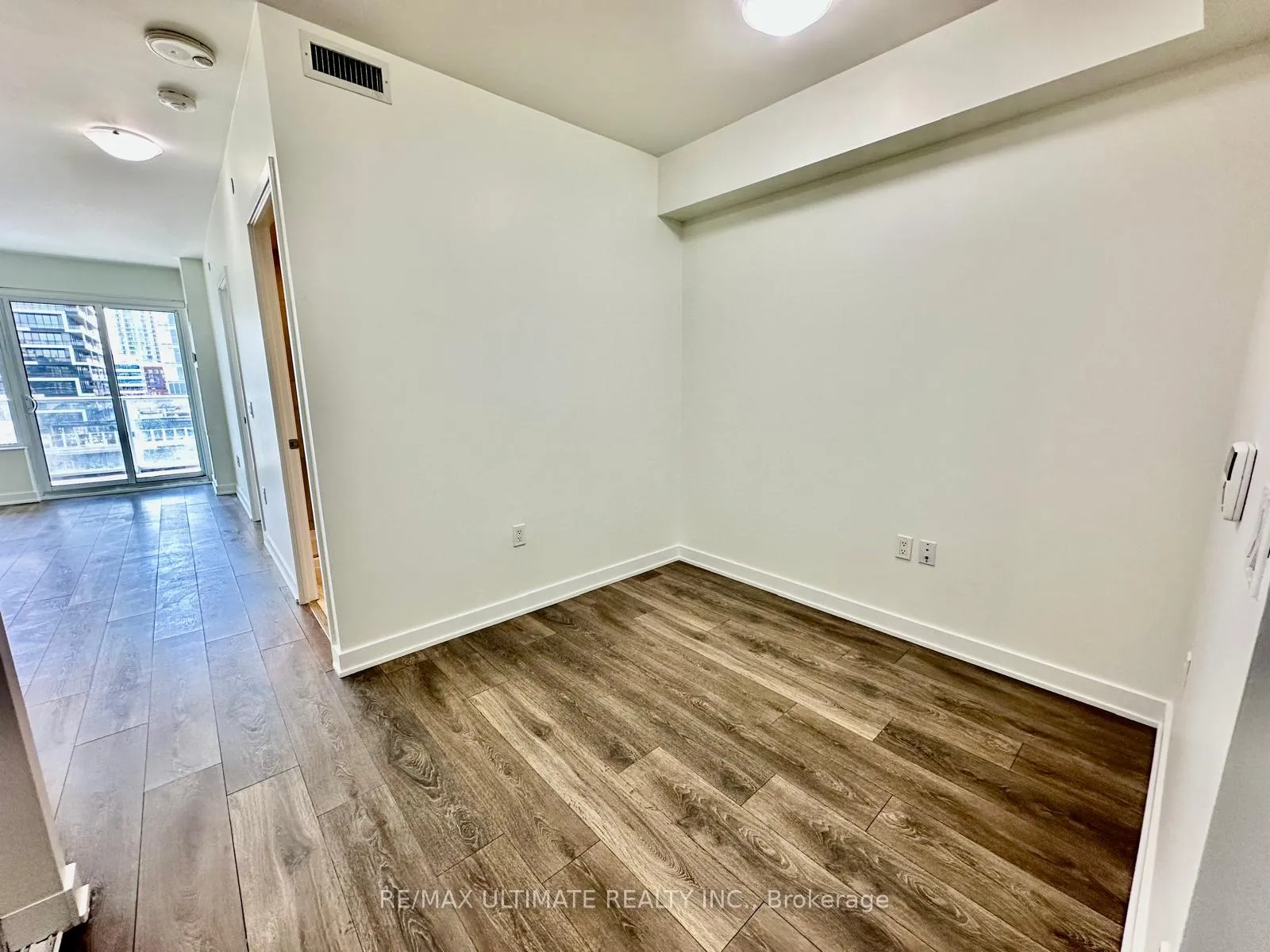 Photo 19 of Unit 1211, 195 Redpath Avenue, Toronto, Mount Pleasant West — HOMEH