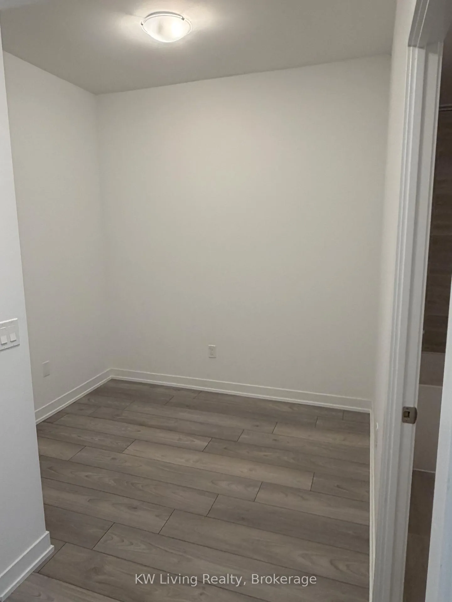 Photo 6 of Unit 1322, 498 Caldari Road, Vaughan, Concord — HOMEH