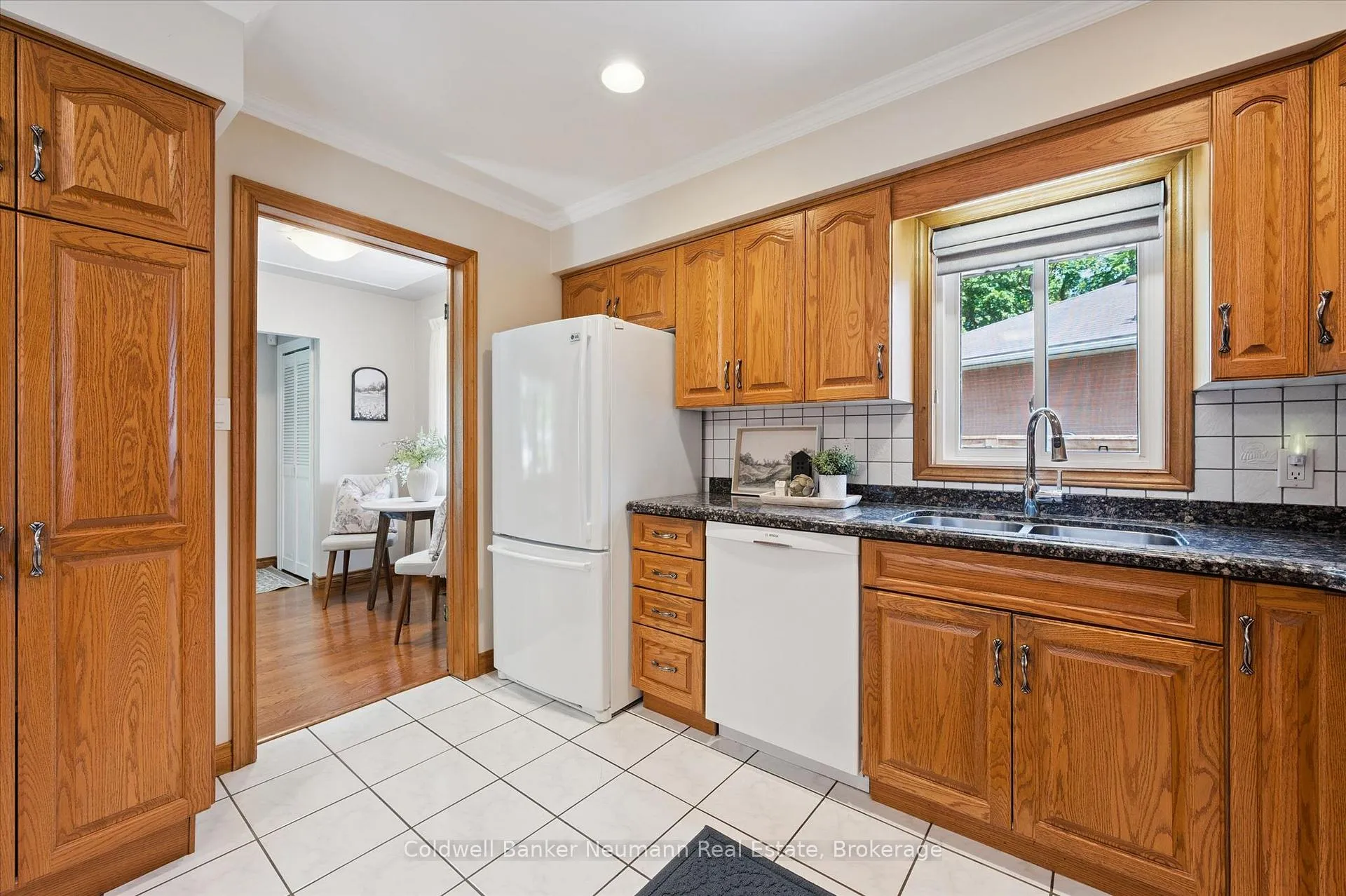 Photo 13 of 9 Ottawa Crescent, Guelph, St. George's — HOMEH