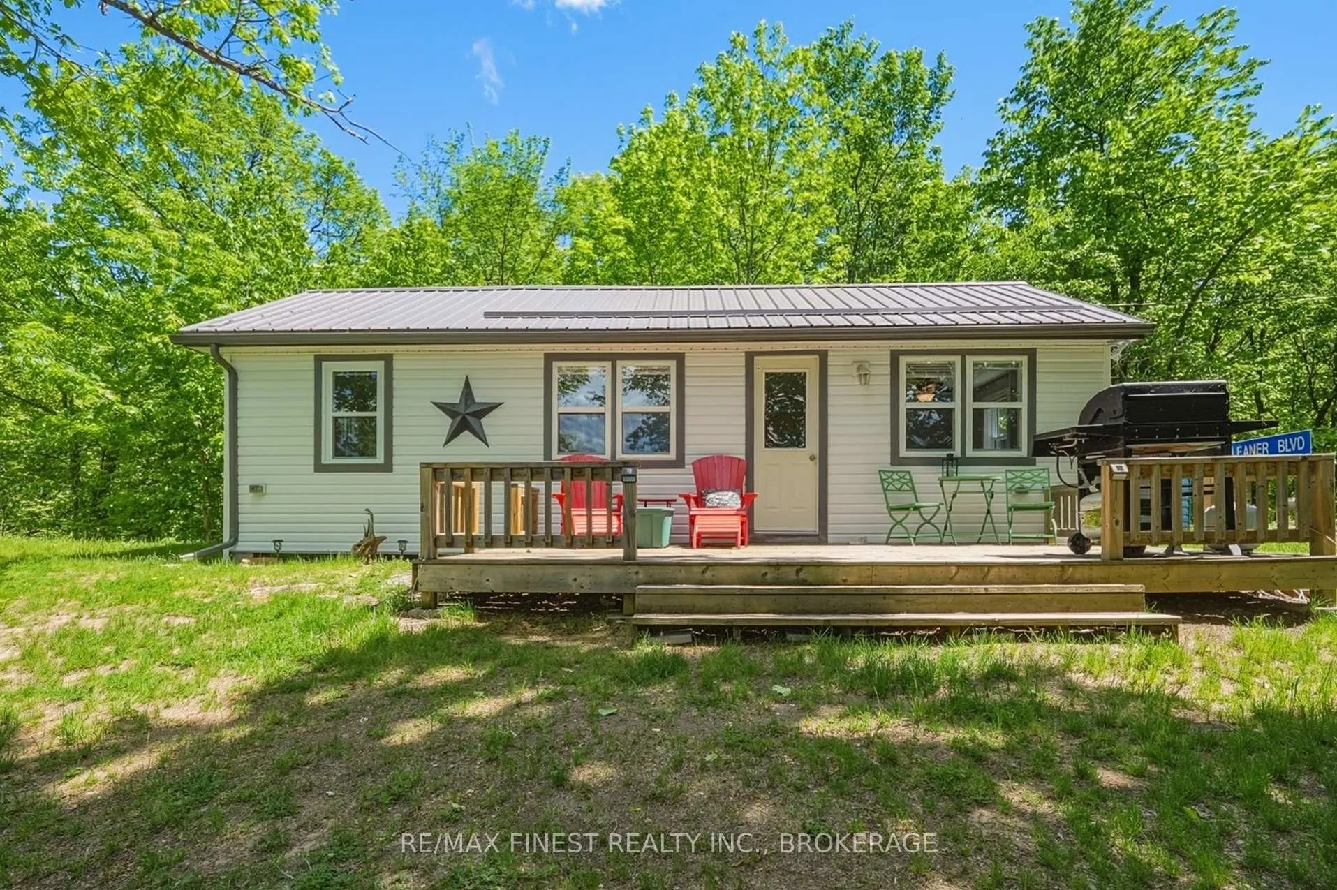 Photo 3 of 9010 Perth Road, Frontenac, Frontenac South — HOMEH