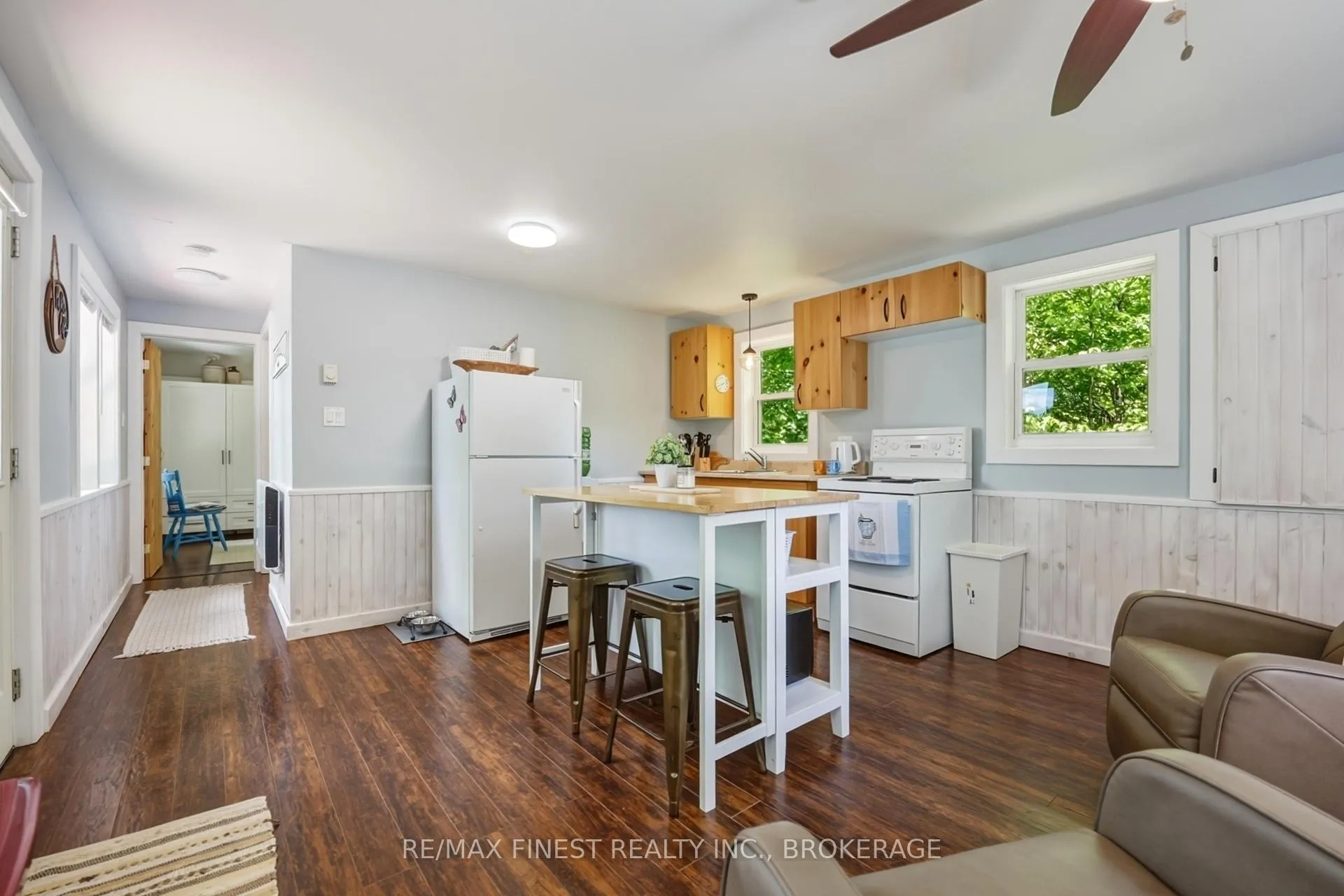 Photo 6 of 9010 Perth Road, Frontenac, Frontenac South — HOMEH