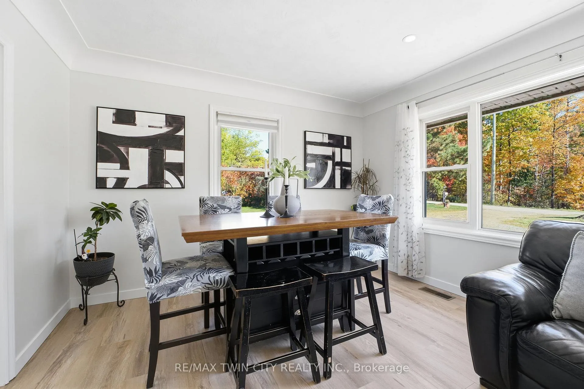 Photo 8 of 1822 Spragues Road, North Dumfries — HOMEH