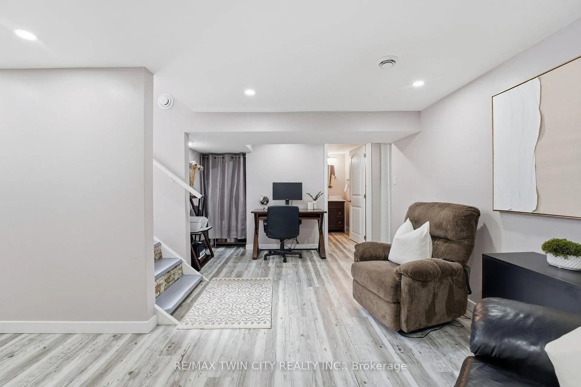 Photo 20 of 1822 Spragues Road, North Dumfries — HOMEH