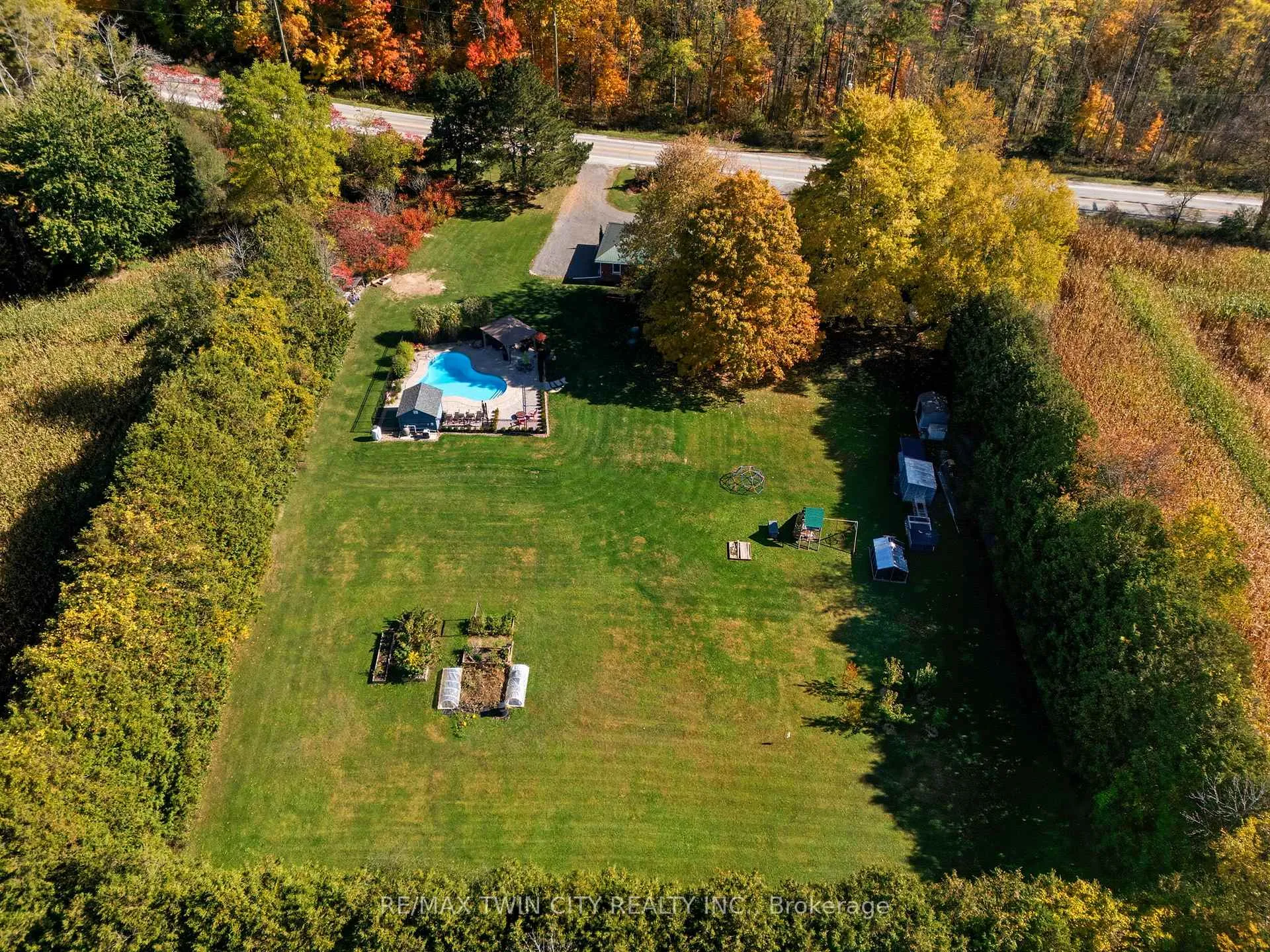 Photo 32 of 1822 Spragues Road, North Dumfries — HOMEH