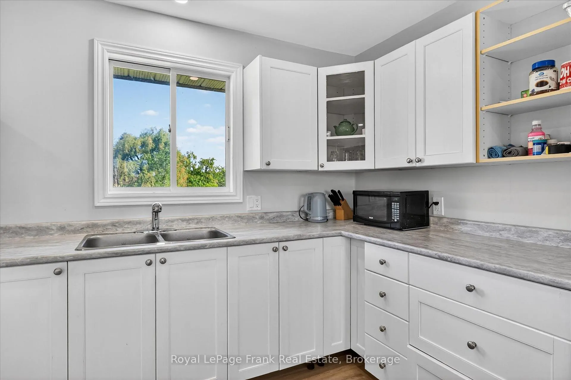 Photo 13 of 394 7th Line Road, Douro-Dummer — HOMEH