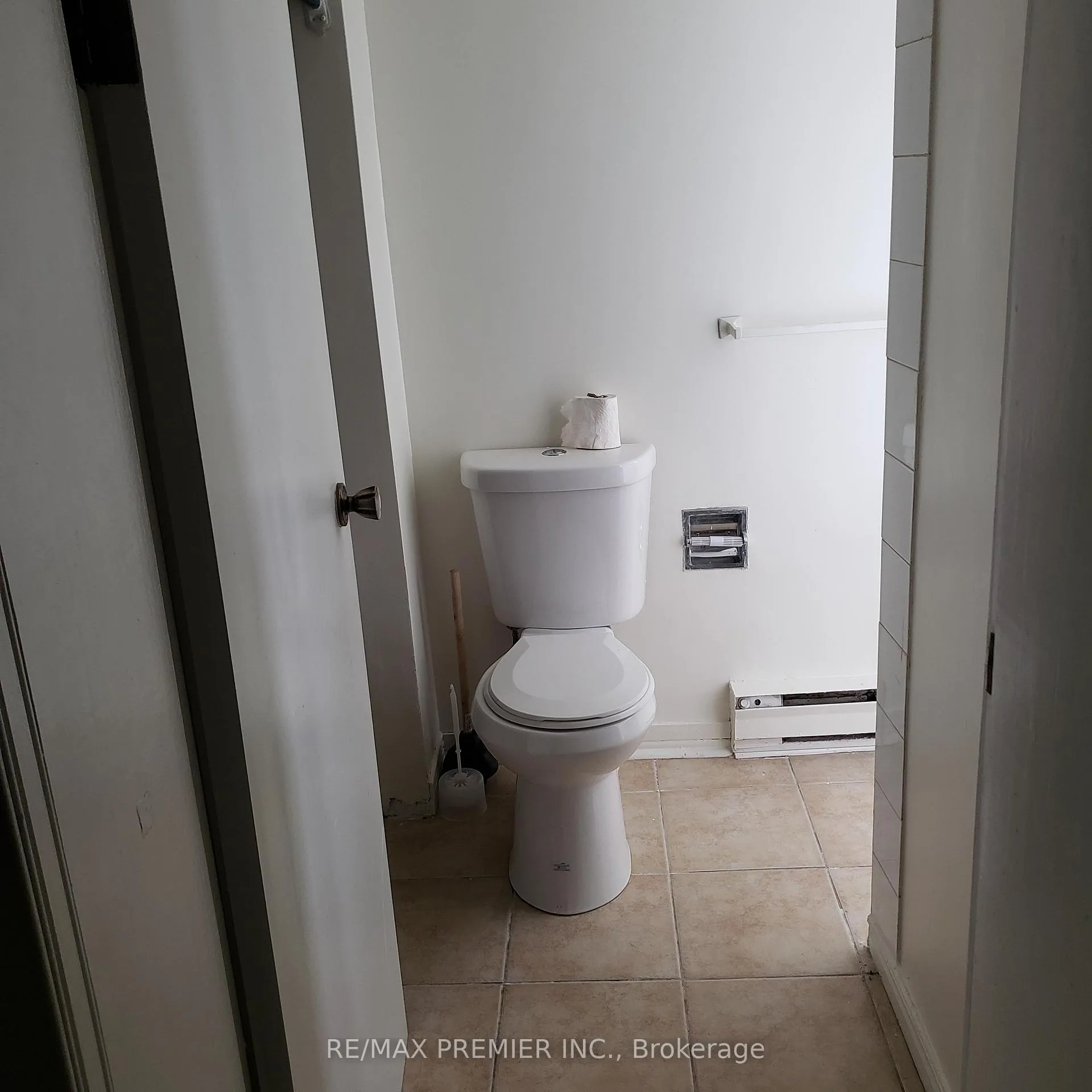 Photo 11 of 118 Bude Street, Toronto, Oakwood Village — HOMEH