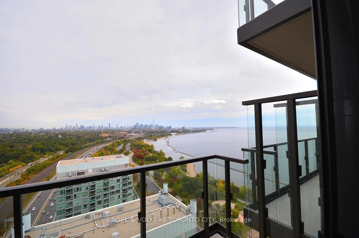 Front of Unit 3203, 1926 Lake Shore Boulevard W