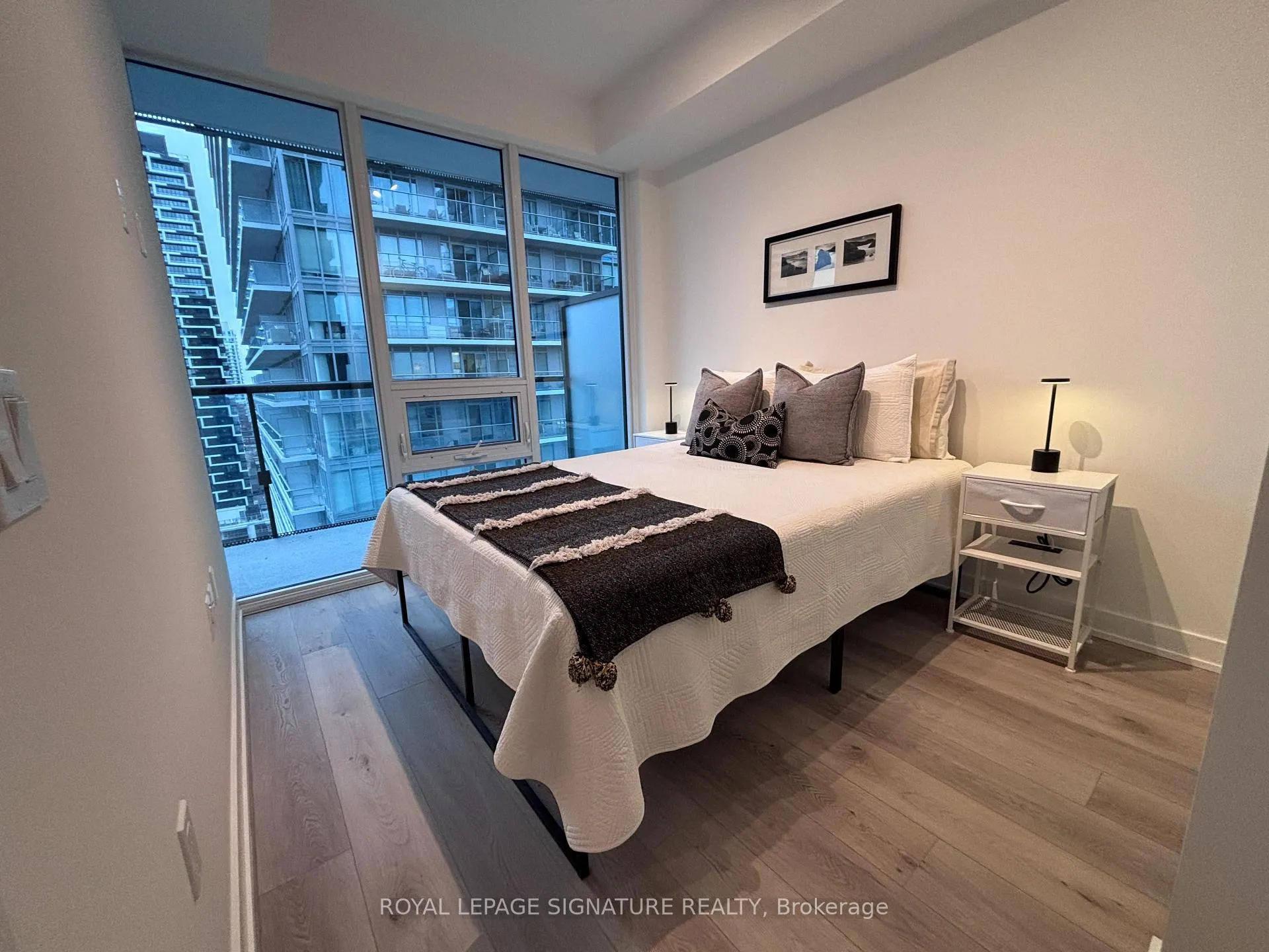 Photo 17 of Unit 2104, 127 Broadway Avenue, Toronto, Mount Pleasant West — HOMEH