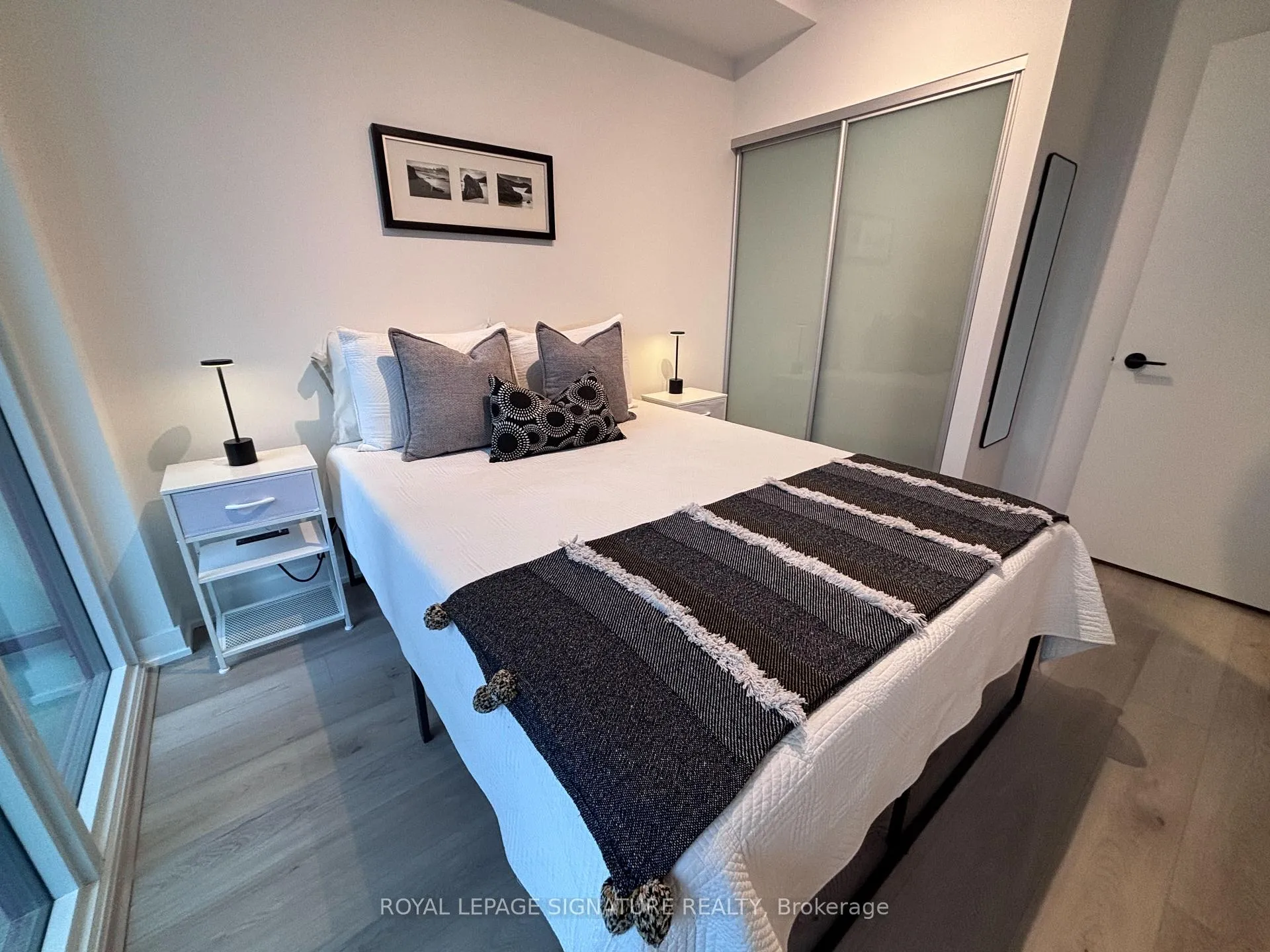 Photo 18 of Unit 2104, 127 Broadway Avenue, Toronto, Mount Pleasant West — HOMEH