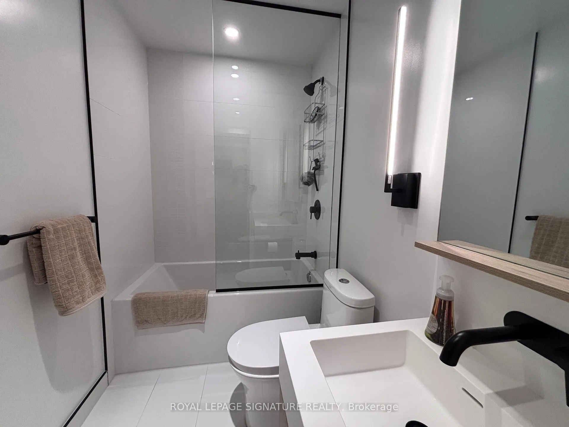 Photo 22 of Unit 2104, 127 Broadway Avenue, Toronto, Mount Pleasant West — HOMEH