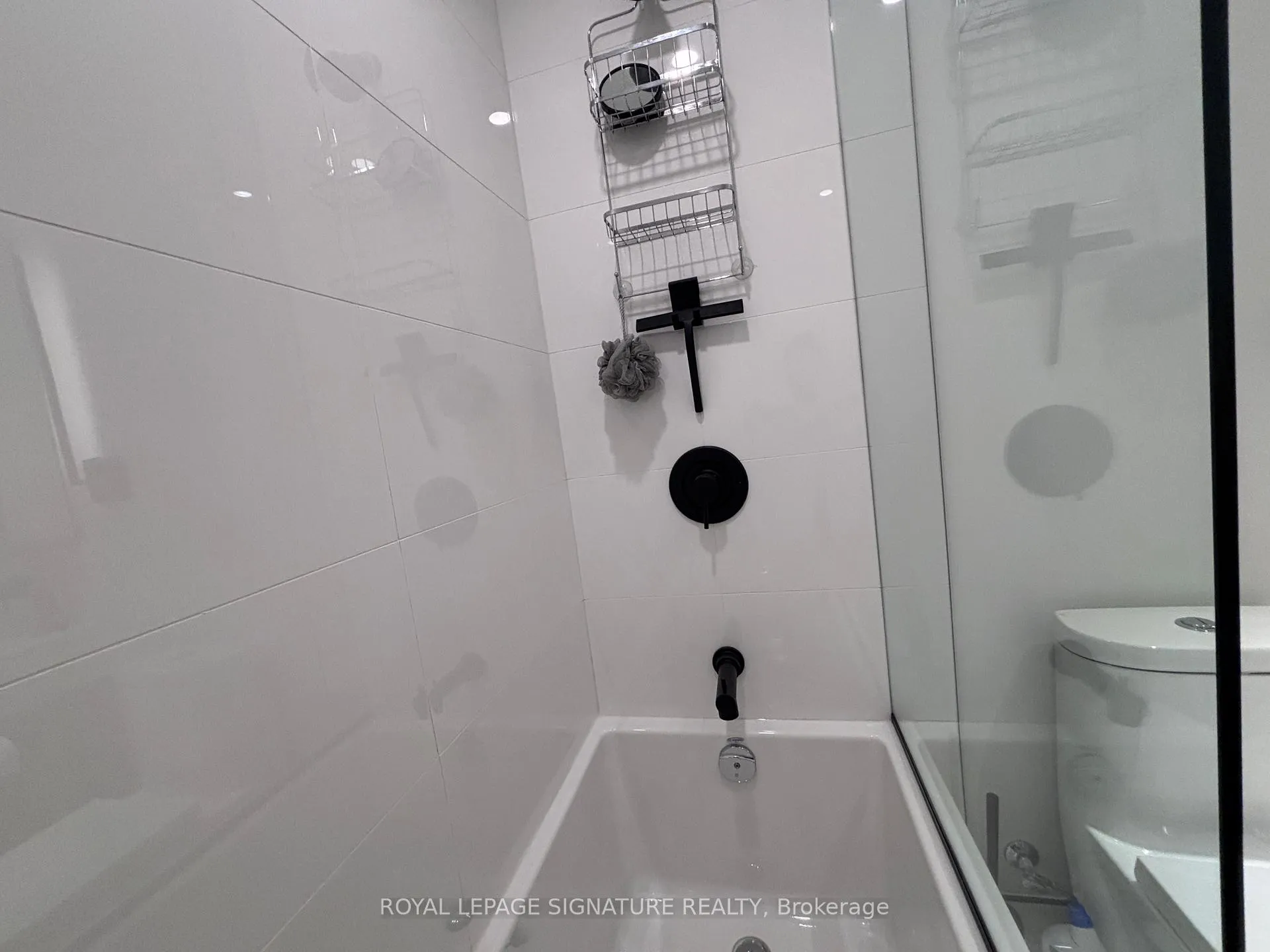 Photo 24 of Unit 2104, 127 Broadway Avenue, Toronto, Mount Pleasant West — HOMEH
