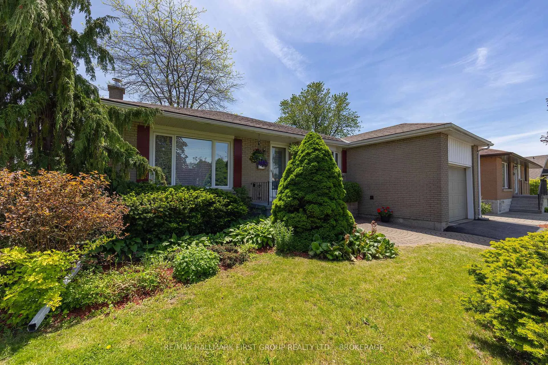 Photo 1 of 184 Kirkpatrick Street, Kingston, East of Sir John A. Blvd — HOMEH