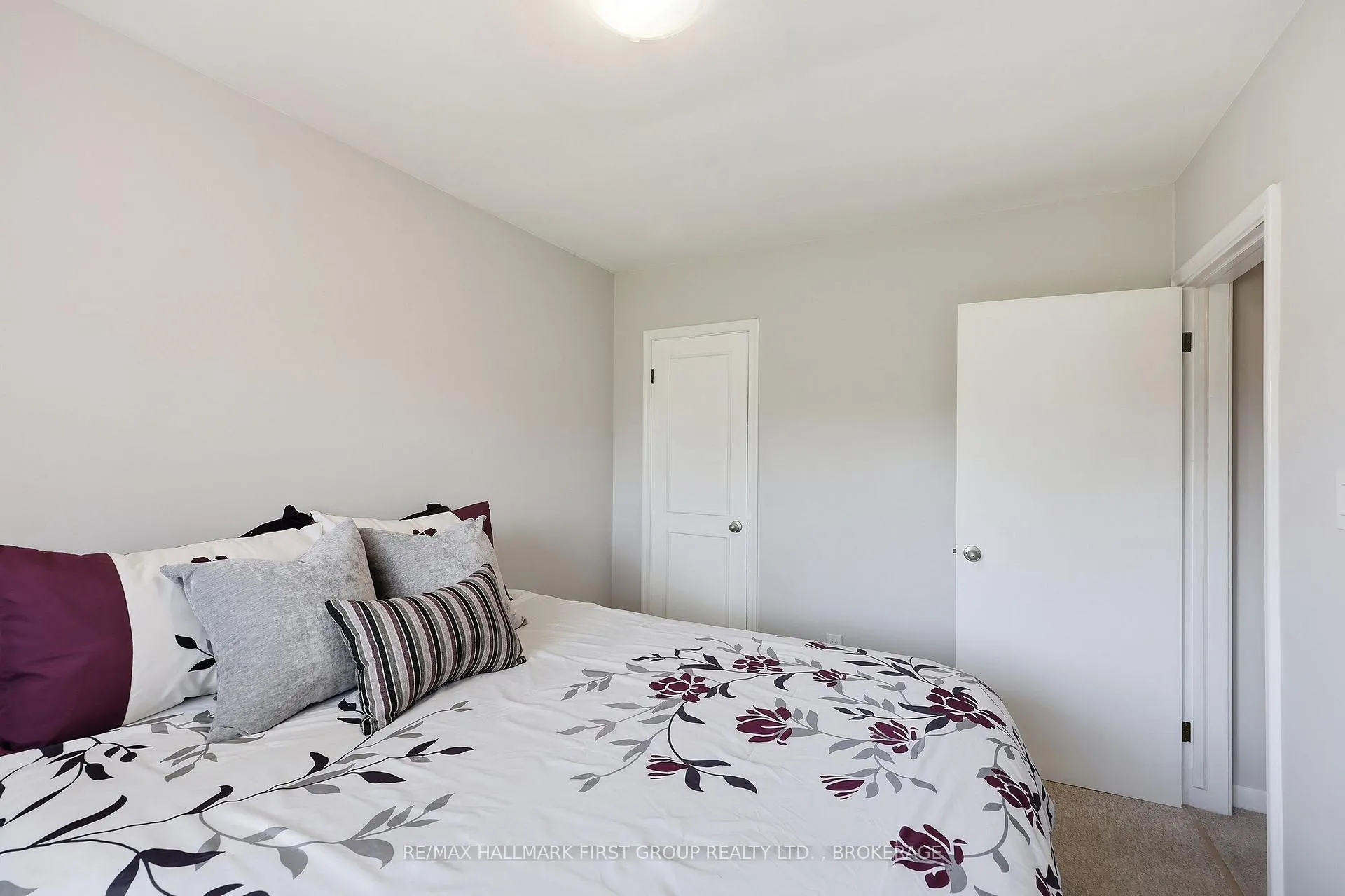 Photo 14 of 184 Kirkpatrick Street, Kingston, East of Sir John A. Blvd — HOMEH