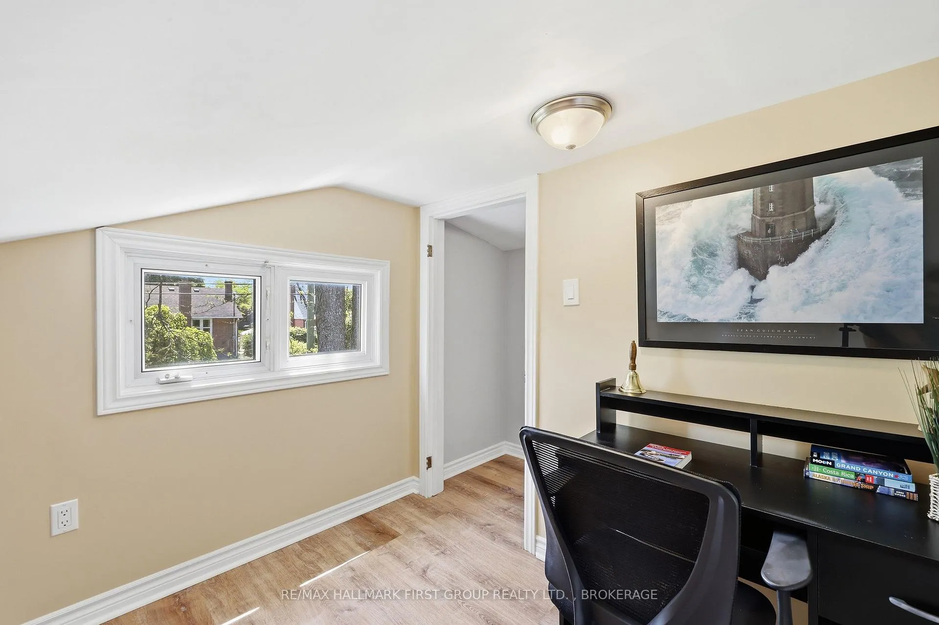 Photo 23 of 184 Kirkpatrick Street, Kingston, East of Sir John A. Blvd — HOMEH