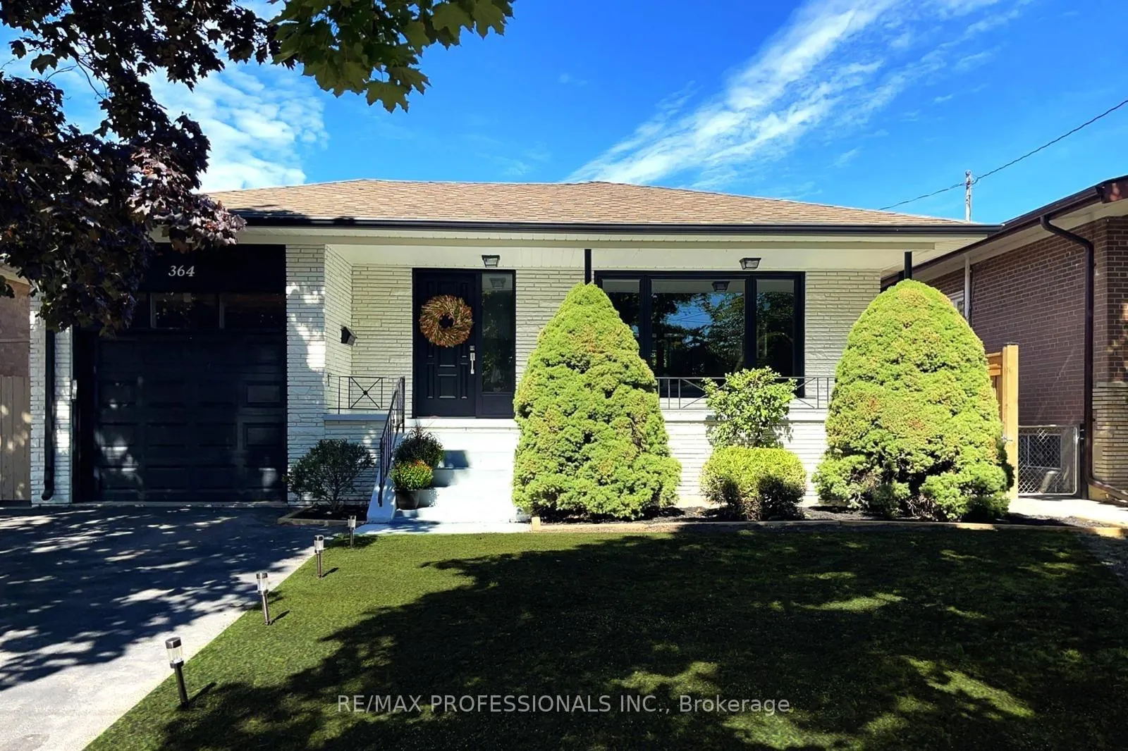 Front of 364 Rathburn Road