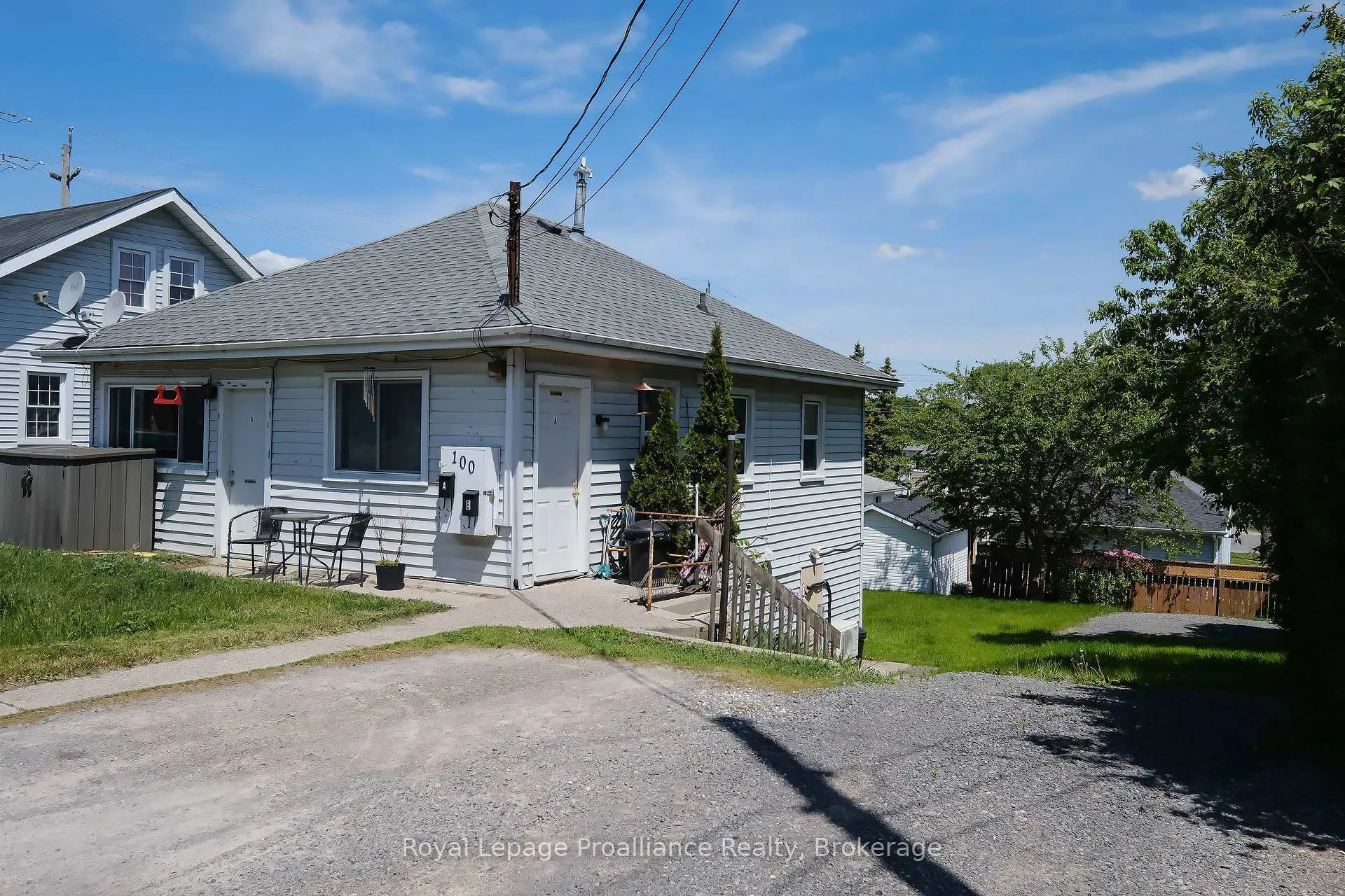 Photo 2 of 100 Crown Street, Quinte West, Trenton Ward — HOMEH