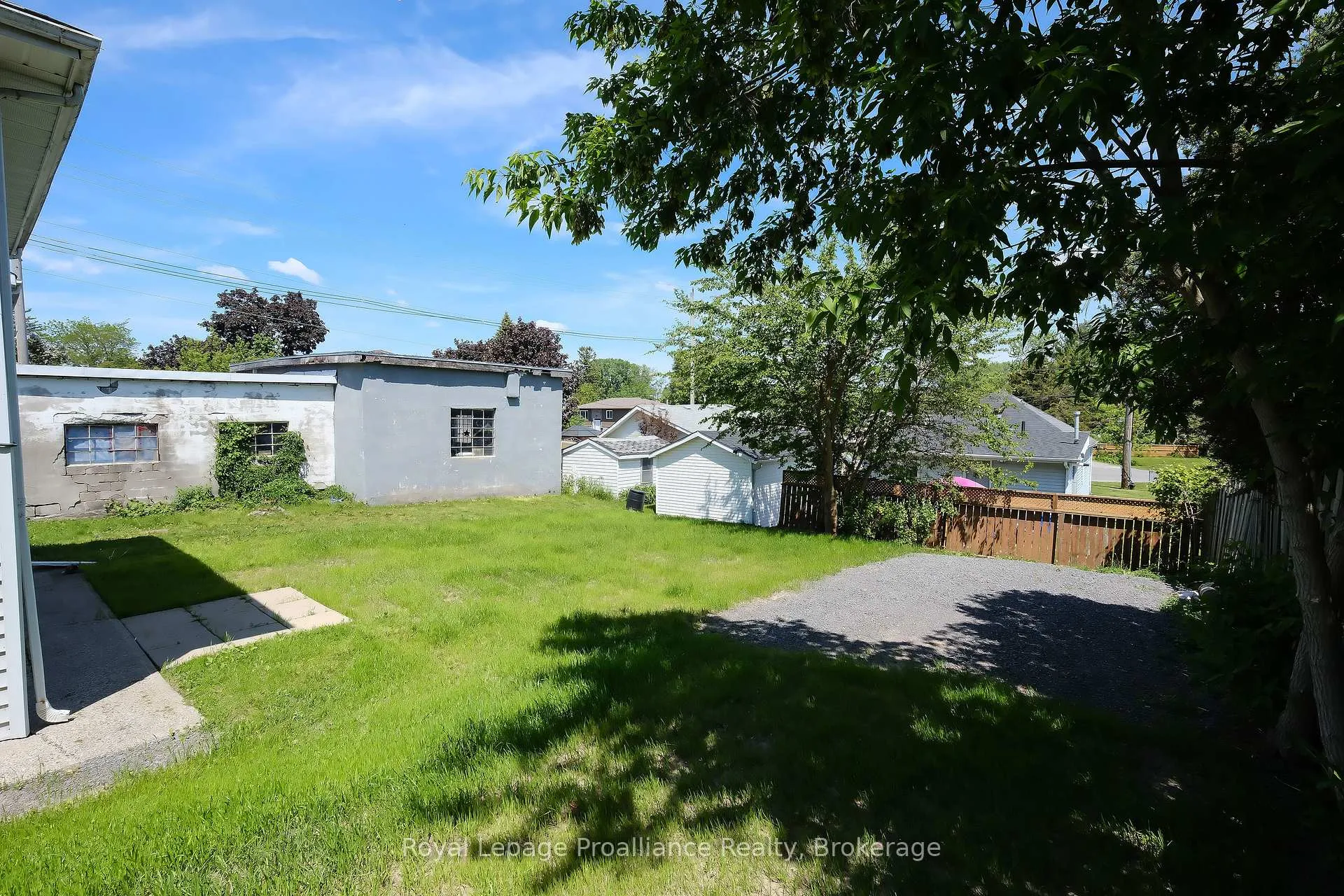 Photo 5 of 100 Crown Street, Quinte West, Trenton Ward — HOMEH